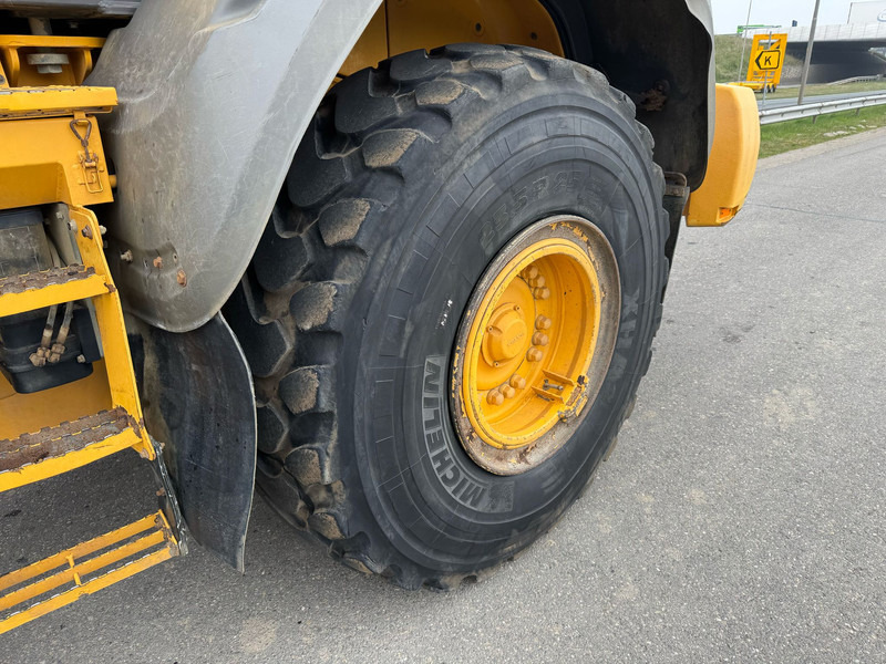 리스 Volvo L110H Volvo L110H : 사진 13