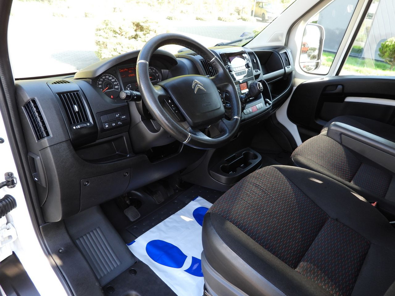 CITROEN JUMPER STAKE BODY DOUBLE CABIN DOKA 7 SEATS PNEUMATICS AIR CONDITIONING 140HP - 콤비 밴 : 사진 2 CITROEN JUMPER STAKE BODY DOUBLE CABIN DOKA 7 SEATS PNEUMATICS AIR CONDITIONING 140HP - 콤비 밴 : 사진 2