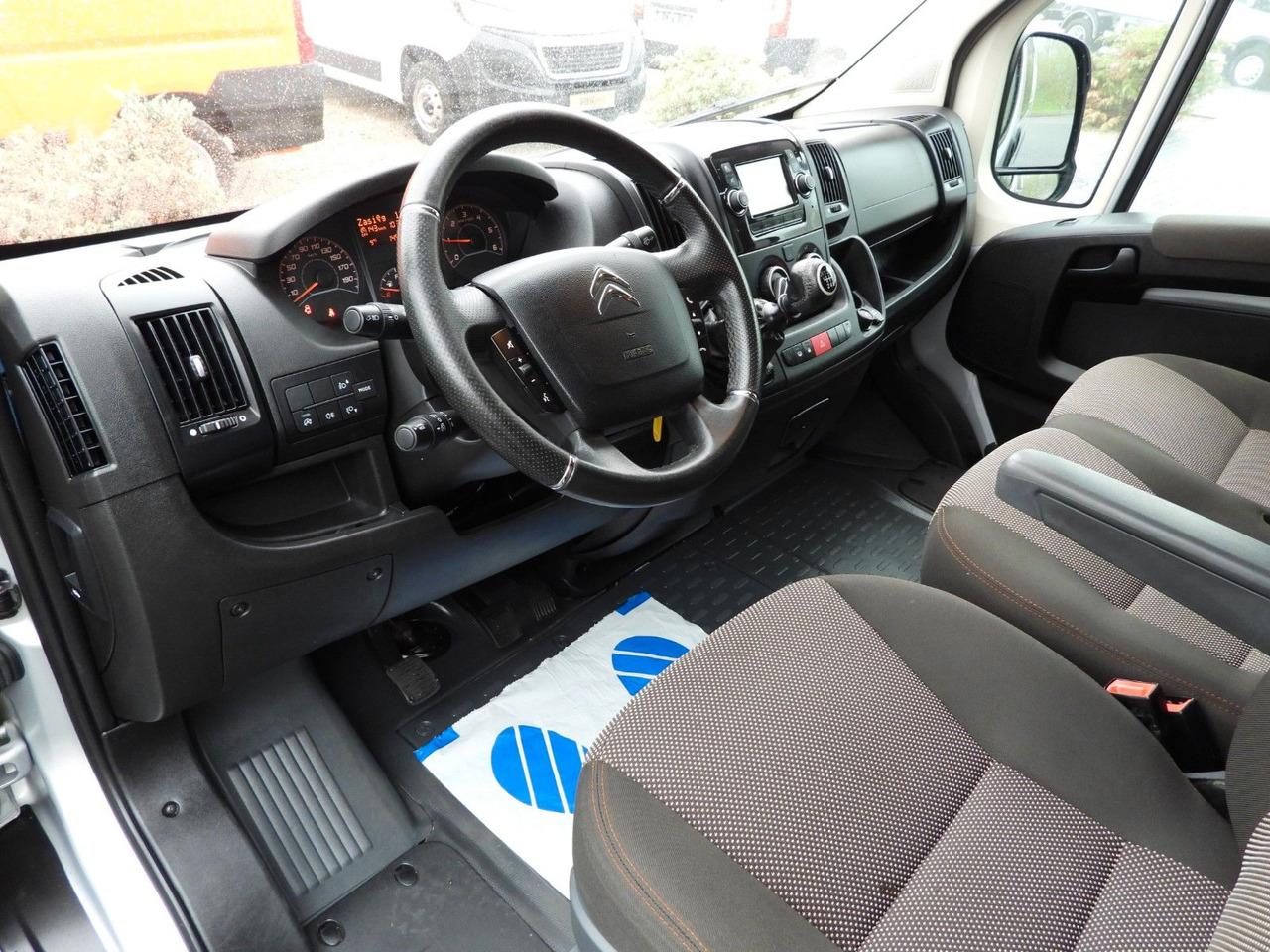 Citroën JUMPER KASTENWAGEN DOPPELKABINE 7 SITZE TEMPOMAT - 패널 밴, 콤비 밴 : 사진 2 Citroën JUMPER KASTENWAGEN DOPPELKABINE 7 SITZE TEMPOMAT - 패널 밴, 콤비 밴 : 사진 2