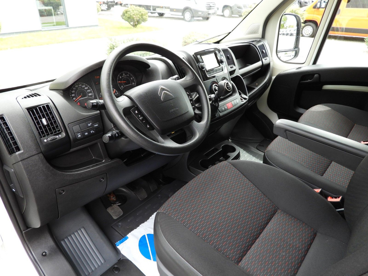 Citroën JUMPER KOFFER AUFZUG 8 PALETTEN TEMPOMAT NAVI Citroën JUMPER KOFFER AUFZUG 8 PALETTEN TEMPOMAT NAVI - 박스 밴 : 사진 2 Citroën JUMPER KOFFER AUFZUG 8 PALETTEN TEMPOMAT NAVI Citroën JUMPER KOFFER AUFZUG 8 PALETTEN TEMPOMAT NAVI - 박스 밴 : 사진 2