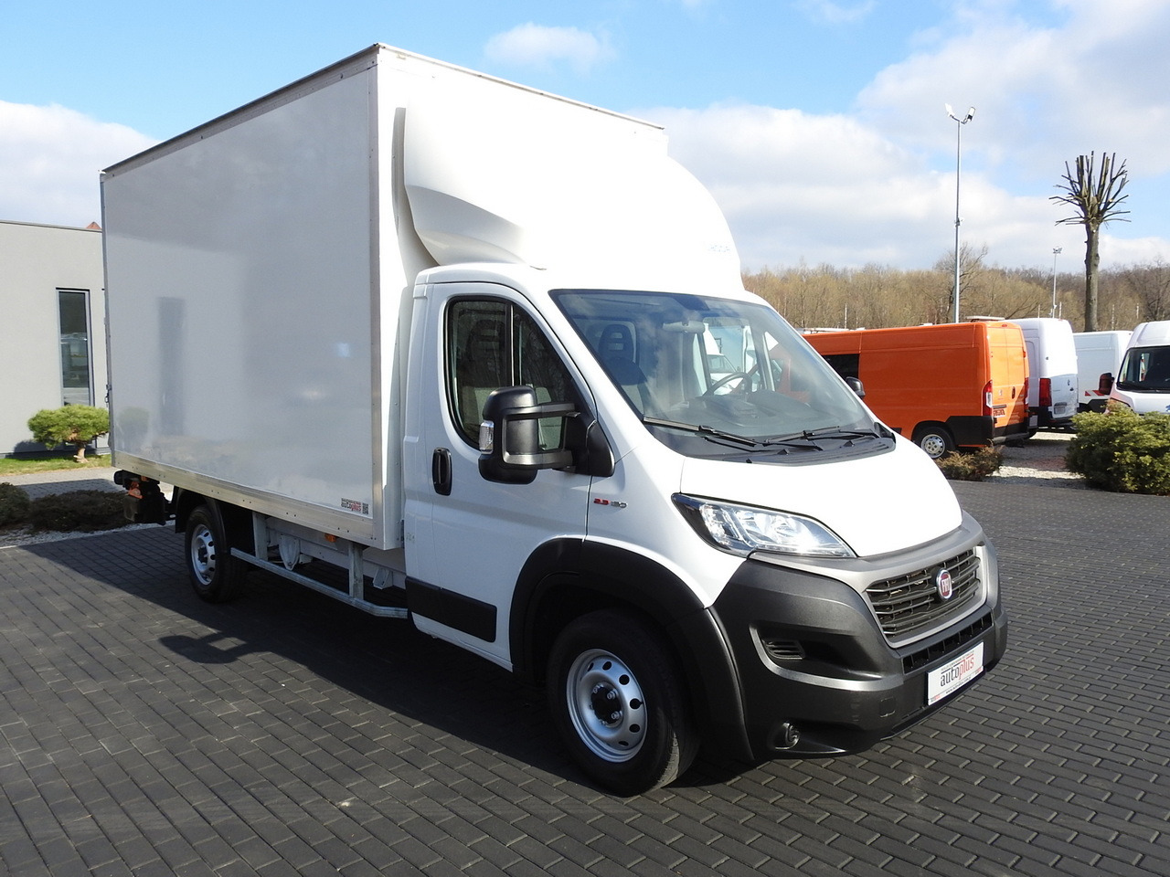 FIAT DUCATO BOX LIFT 8 PALLETS CRUISE CONTROL NAVIGATION LED LIGHTS AIR CONDITIONING 130HP - 박스 밴 : 사진 4 FIAT DUCATO BOX LIFT 8 PALLETS CRUISE CONTROL NAVIGATION LED LIGHTS AIR CONDITIONING 130HP - 박스 밴 : 사진 4