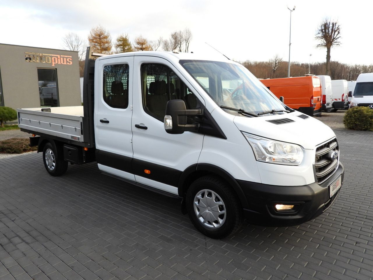 FORD TRANSIT 4x4 STAKE BODY DOUBLE CABIN DOKA 6 SEATS CRUISE CONTROL LED LIGHTS AIR CONDITIONING 170HP - 콤비 밴 : 사진 4 FORD TRANSIT 4x4 STAKE BODY DOUBLE CABIN DOKA 6 SEATS CRUISE CONTROL LED LIGHTS AIR CONDITIONING 170HP - 콤비 밴 : 사진 4