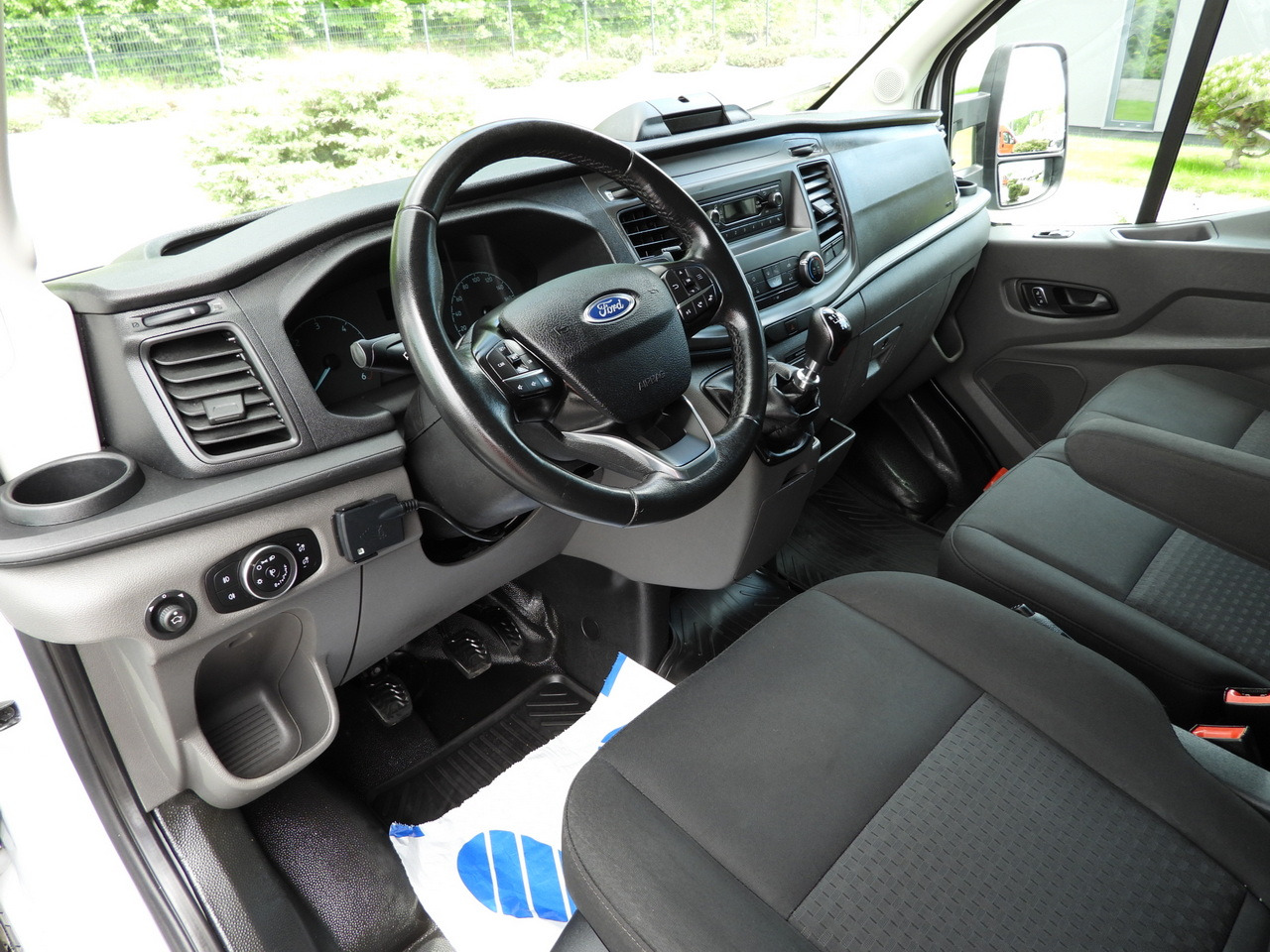 FORD TRANSIT BOX LIFT 8 PALLETS CRUISE CONTROL LED LIGHTS AIR CONDITIONING 130HP - 박스 밴 : 사진 2 FORD TRANSIT BOX LIFT 8 PALLETS CRUISE CONTROL LED LIGHTS AIR CONDITIONING 130HP - 박스 밴 : 사진 2