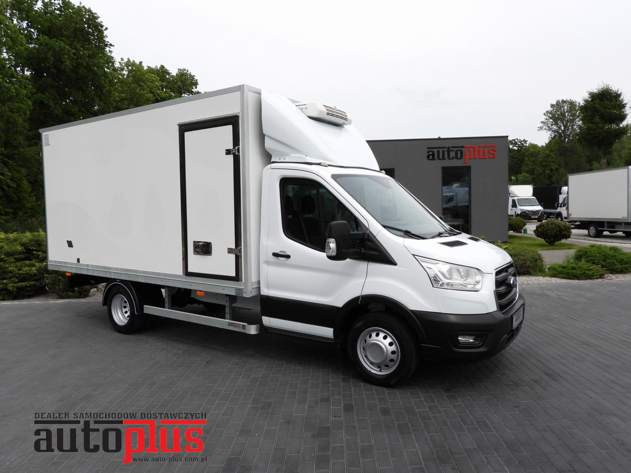 FORD TRANSIT BOX / REFRIGERATOR BOX 5*C / CRUISE CONTROL LED LIGHTS TWIN WHEELS AIR CONDITIONING 130HP - 박스 밴 : 사진 1 FORD TRANSIT BOX / REFRIGERATOR BOX 5*C / CRUISE CONTROL LED LIGHTS TWIN WHEELS AIR CONDITIONING 130HP - 박스 밴 : 사진 1