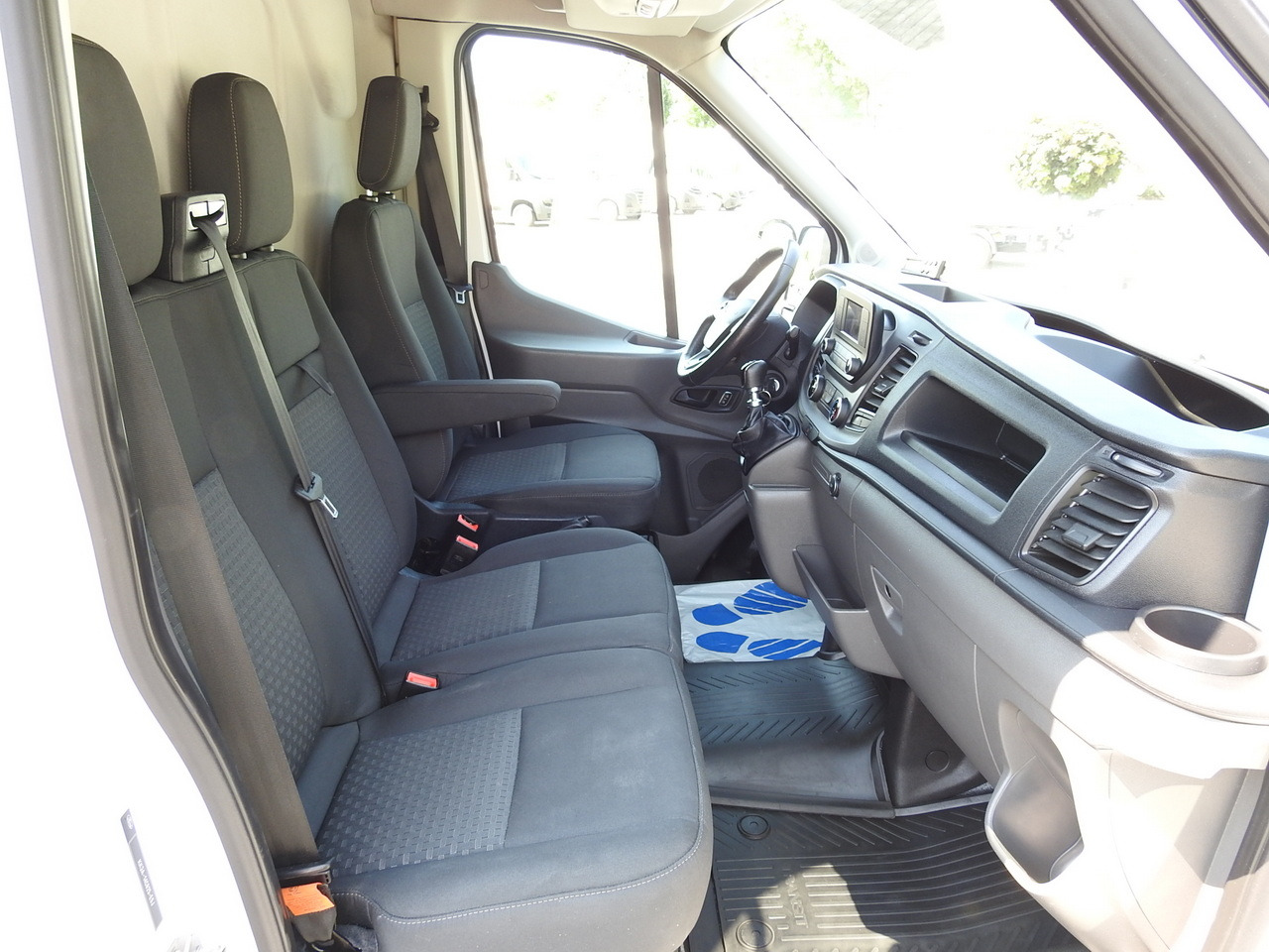 냉동 밴 FORD TRANSIT REFRIGERATOR VAN 0*C HEATING FUNCTION CRUISE CONTROL AIR CONDITIONING LED LIGHTS 130HP : 사진 43 냉동 밴 FORD TRANSIT REFRIGERATOR VAN 0*C HEATING FUNCTION CRUISE CONTROL AIR CONDITIONING LED LIGHTS 130HP : 사진 43