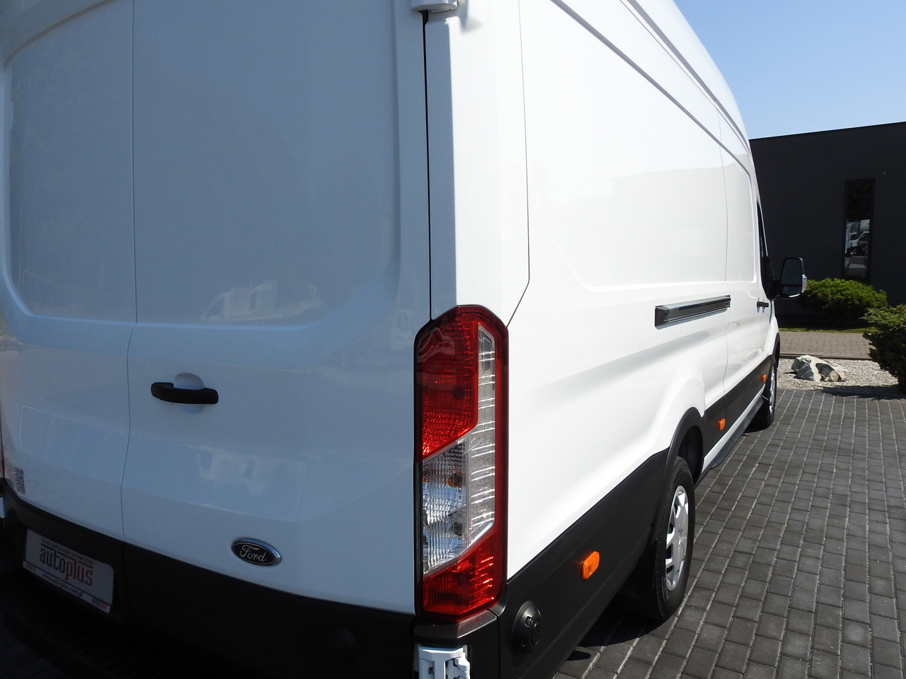 냉동 밴 FORD TRANSIT REFRIGERATOR VAN 0*C HEATING FUNCTION CRUISE CONTROL AIR CONDITIONING LED LIGHTS 130HP : 사진 17 냉동 밴 FORD TRANSIT REFRIGERATOR VAN 0*C HEATING FUNCTION CRUISE CONTROL AIR CONDITIONING LED LIGHTS 130HP : 사진 17