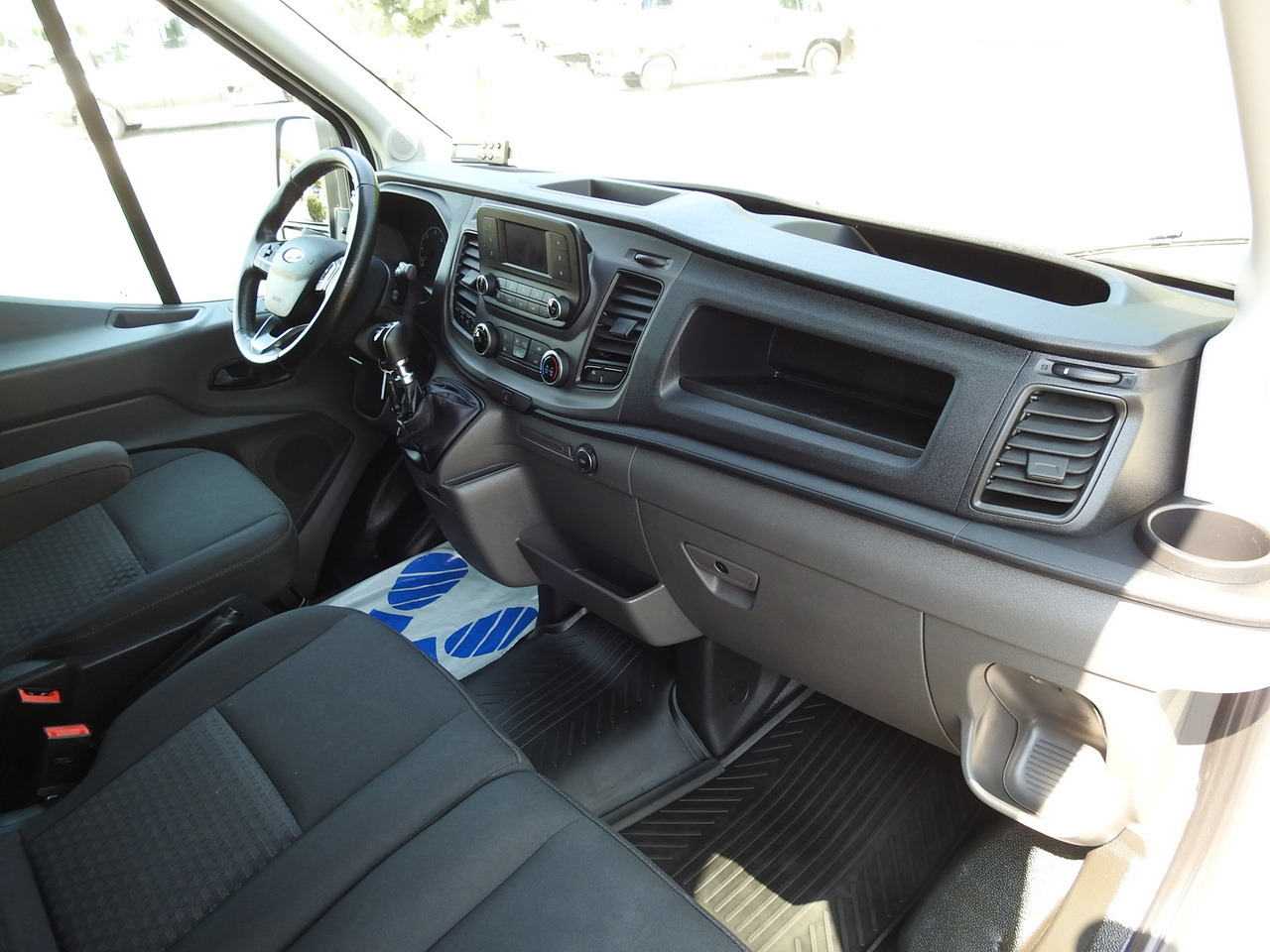 냉동 밴 FORD TRANSIT REFRIGERATOR VAN 0*C HEATING FUNCTION CRUISE CONTROL AIR CONDITIONING LED LIGHTS 130HP : 사진 45 냉동 밴 FORD TRANSIT REFRIGERATOR VAN 0*C HEATING FUNCTION CRUISE CONTROL AIR CONDITIONING LED LIGHTS 130HP : 사진 45