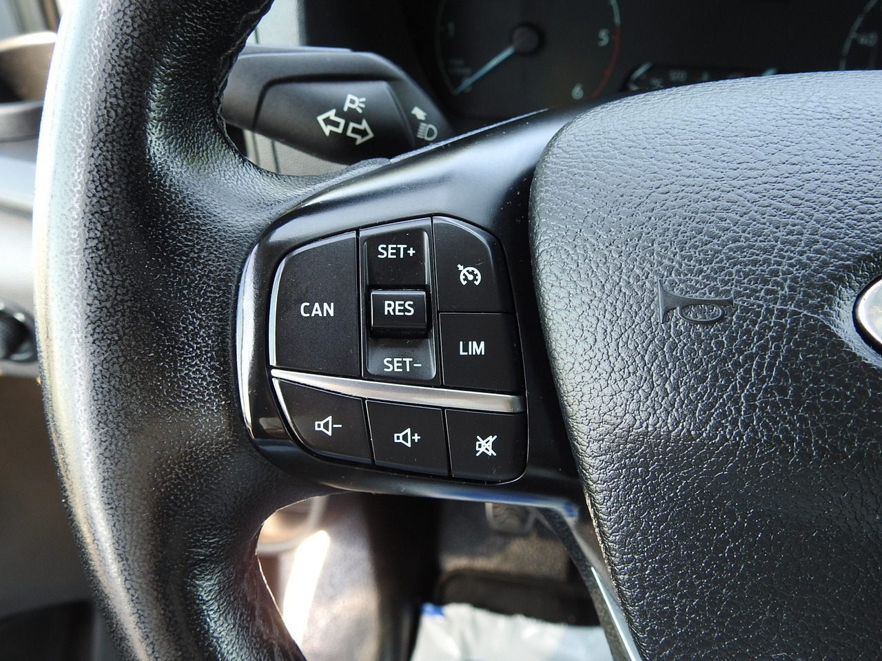 냉동 밴 FORD TRANSIT REFRIGERATOR VAN 0*C HEATING FUNCTION CRUISE CONTROL AIR CONDITIONING LED LIGHTS 130HP : 사진 35 냉동 밴 FORD TRANSIT REFRIGERATOR VAN 0*C HEATING FUNCTION CRUISE CONTROL AIR CONDITIONING LED LIGHTS 130HP : 사진 35