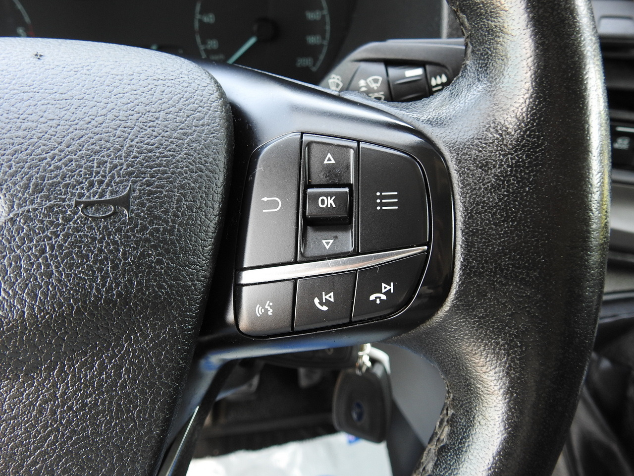 냉동 밴 FORD TRANSIT REFRIGERATOR VAN 0*C HEATING FUNCTION CRUISE CONTROL AIR CONDITIONING LED LIGHTS 130HP : 사진 36 냉동 밴 FORD TRANSIT REFRIGERATOR VAN 0*C HEATING FUNCTION CRUISE CONTROL AIR CONDITIONING LED LIGHTS 130HP : 사진 36