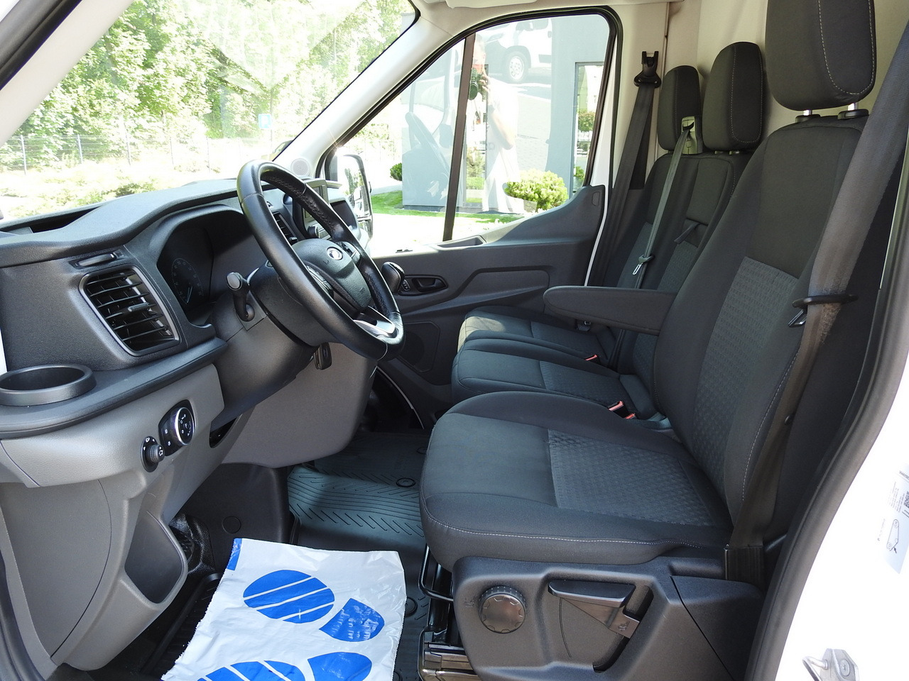 냉동 밴 FORD TRANSIT REFRIGERATOR VAN 0*C HEATING FUNCTION CRUISE CONTROL AIR CONDITIONING LED LIGHTS 130HP : 사진 30 냉동 밴 FORD TRANSIT REFRIGERATOR VAN 0*C HEATING FUNCTION CRUISE CONTROL AIR CONDITIONING LED LIGHTS 130HP : 사진 30