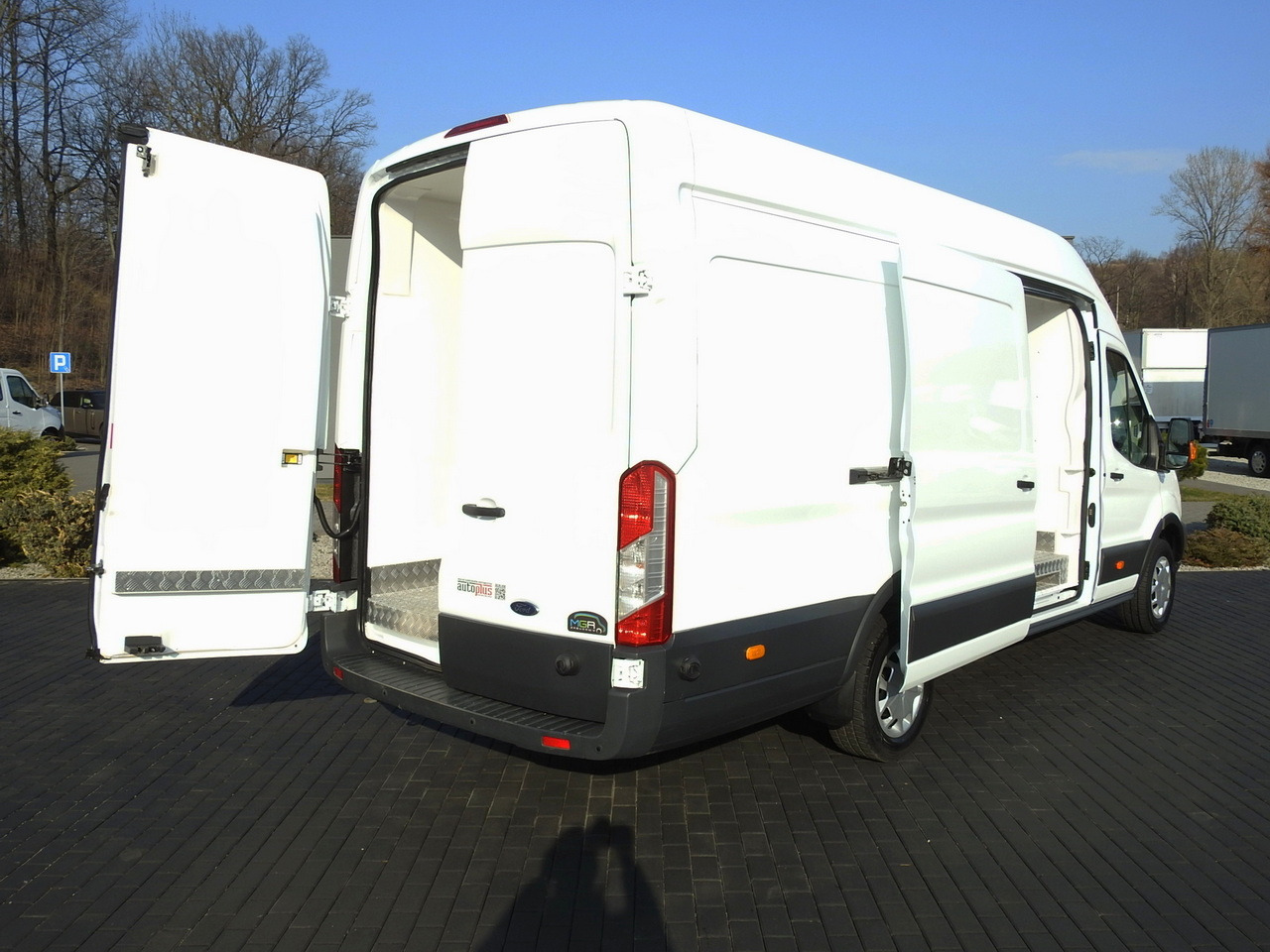 FORD TRANSIT REFRIGERATOR VAN 0°C HEATING FUNCTION CRUISE CONTROL LED LIGHTS AIR CONDITIONING 130HP - 냉동 밴 : 사진 3 FORD TRANSIT REFRIGERATOR VAN 0°C HEATING FUNCTION CRUISE CONTROL LED LIGHTS AIR CONDITIONING 130HP - 냉동 밴 : 사진 3