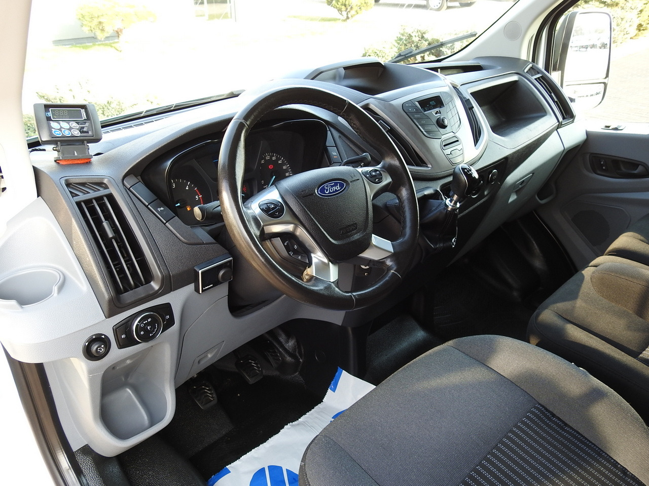 FORD TRANSIT REFRIGERATOR VAN 0°C HEATING FUNCTION CRUISE CONTROL LED LIGHTS AIR CONDITIONING 130HP - 냉동 밴 : 사진 2 FORD TRANSIT REFRIGERATOR VAN 0°C HEATING FUNCTION CRUISE CONTROL LED LIGHTS AIR CONDITIONING 130HP - 냉동 밴 : 사진 2