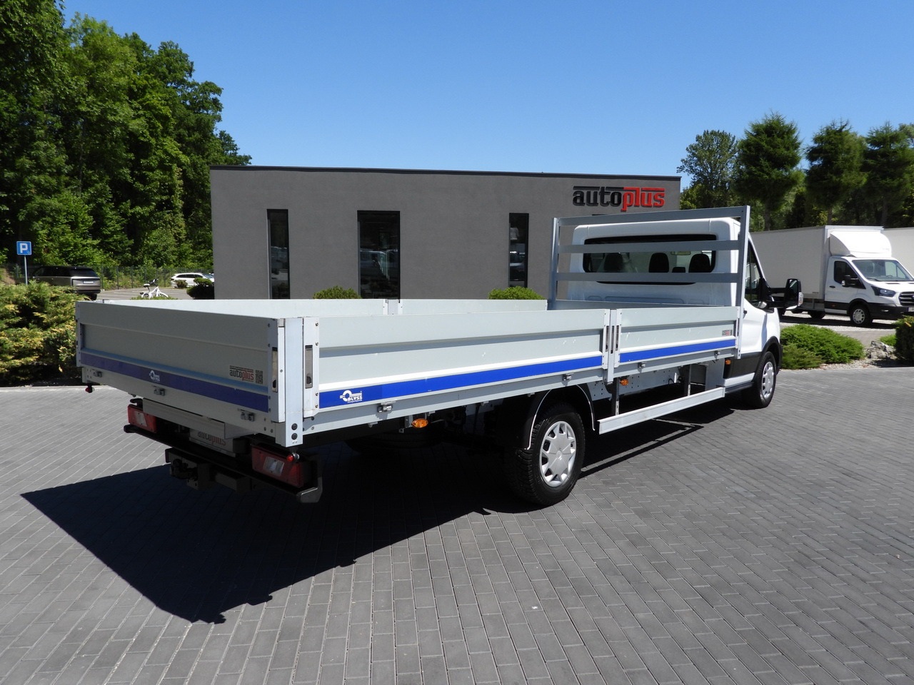 FORD TRANSIT STAKE BODY 10 PALLETS CRUISE CONTROL LED LIGHTS PNEUMATICS AIR CONDITIONING 160HP - 플랫베드 밴 : 사진 3 FORD TRANSIT STAKE BODY 10 PALLETS CRUISE CONTROL LED LIGHTS PNEUMATICS AIR CONDITIONING 160HP - 플랫베드 밴 : 사진 3