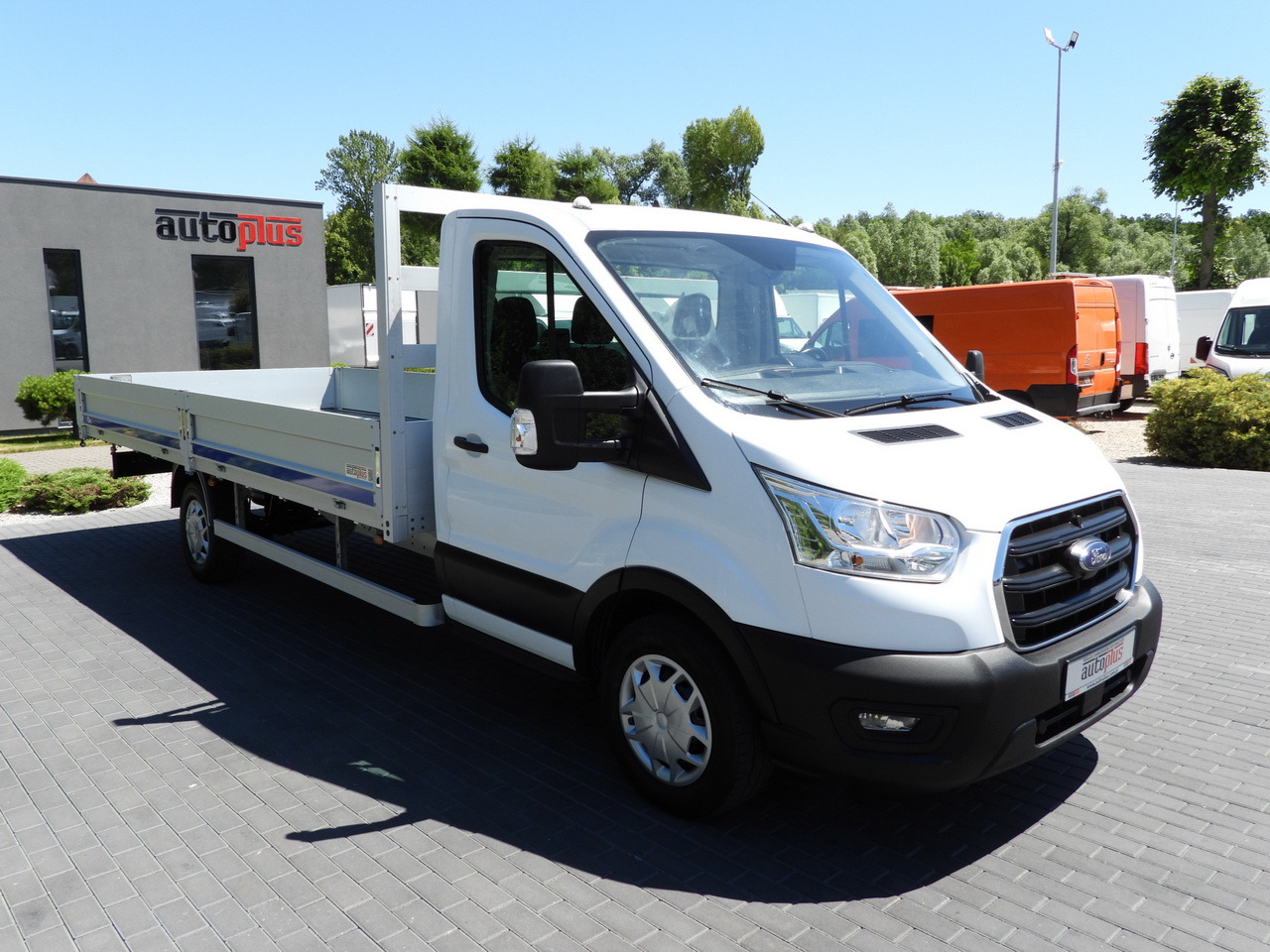 FORD TRANSIT STAKE BODY 10 PALLETS CRUISE CONTROL LED LIGHTS PNEUMATICS AIR CONDITIONING 160HP - 플랫베드 밴 : 사진 4 FORD TRANSIT STAKE BODY 10 PALLETS CRUISE CONTROL LED LIGHTS PNEUMATICS AIR CONDITIONING 160HP - 플랫베드 밴 : 사진 4