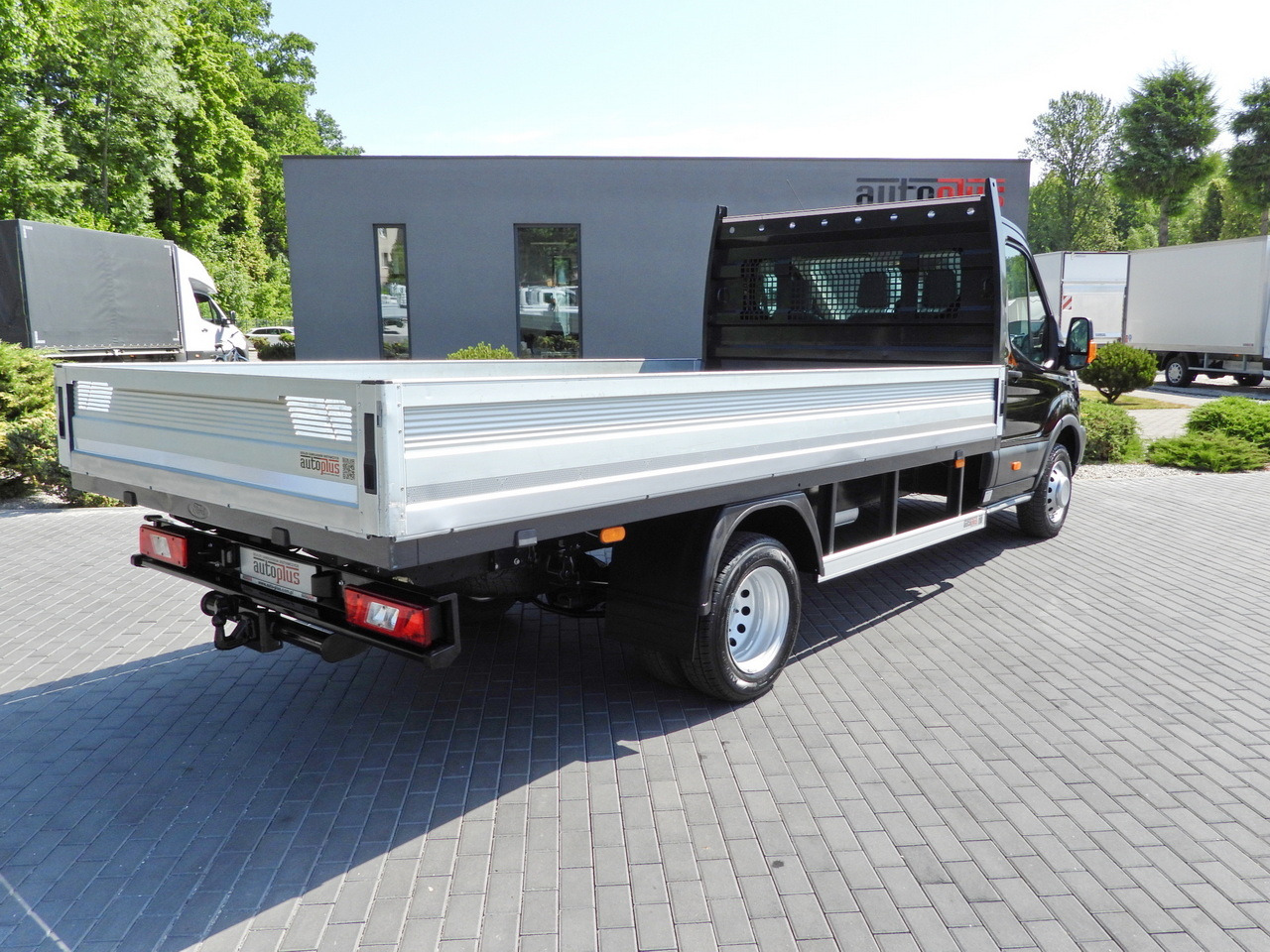 FORD TRANSIT STAKE BODY 8 PALLETS CRUISE CONTROL TWIN WHEELS AIR CONDITIONING 125HP - 플랫베드 밴 : 사진 3 FORD TRANSIT STAKE BODY 8 PALLETS CRUISE CONTROL TWIN WHEELS AIR CONDITIONING 125HP - 플랫베드 밴 : 사진 3