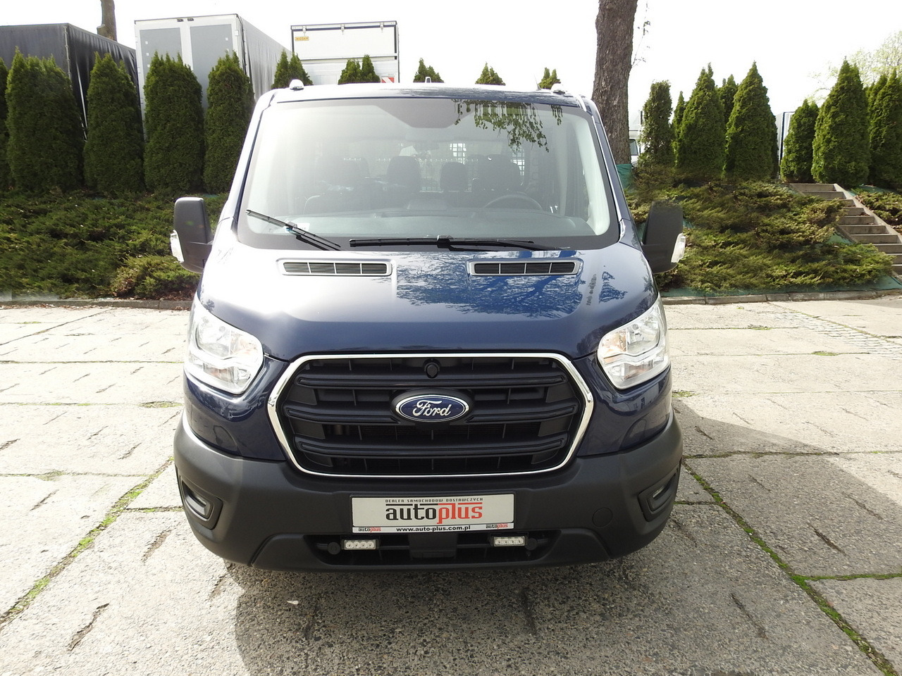 FORD TRANSIT STAKE BODY DOUBLE CABIN DOKA 7 SEATS CRUISE CONTROL AIR CONDITIONING LED LIGHTS 130HP - 콤비 밴 : 사진 5 FORD TRANSIT STAKE BODY DOUBLE CABIN DOKA 7 SEATS CRUISE CONTROL AIR CONDITIONING LED LIGHTS 130HP - 콤비 밴 : 사진 5