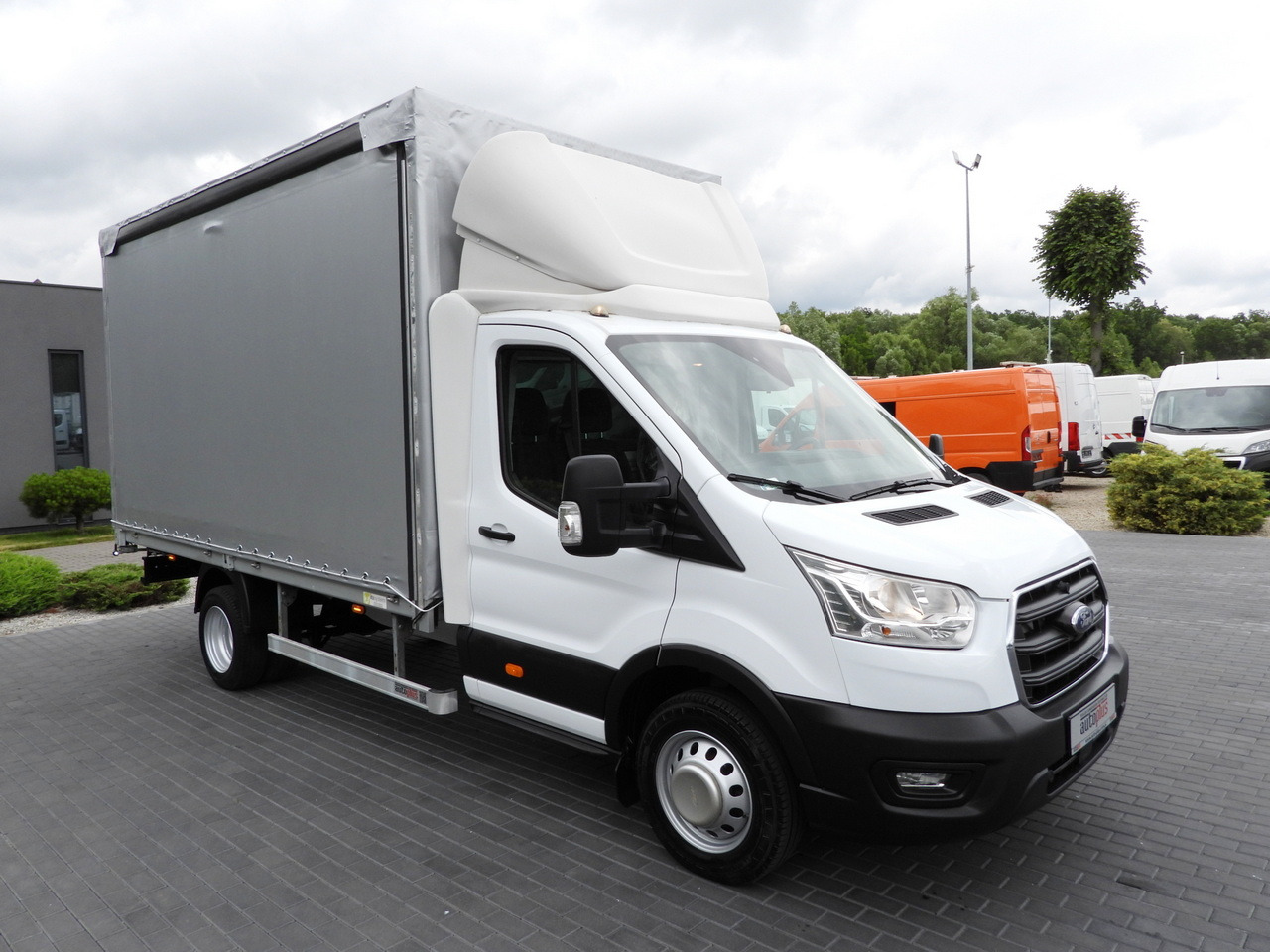 FORD TRANSIT TARPAULIN 8 PALLETS CRUISE CONTROL LED LIGHTS TWIN WHEELS AIR CONDITIONING 130HP - 커튼 사이드 밴 : 사진 4 FORD TRANSIT TARPAULIN 8 PALLETS CRUISE CONTROL LED LIGHTS TWIN WHEELS AIR CONDITIONING 130HP - 커튼 사이드 밴 : 사진 4