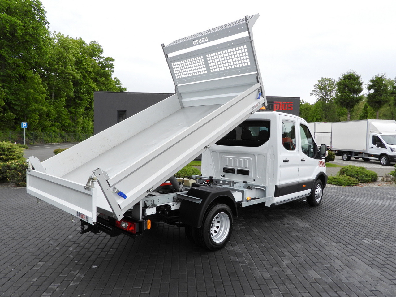 FORD TRANSIT TIPPER DOUBLE CABIN DOKA 6 SEATS CRUISE CONTROL AIR CONDITIONING TWIN WHEELS 170HP - 덤프 밴 : 사진 3 FORD TRANSIT TIPPER DOUBLE CABIN DOKA 6 SEATS CRUISE CONTROL AIR CONDITIONING TWIN WHEELS 170HP - 덤프 밴 : 사진 3