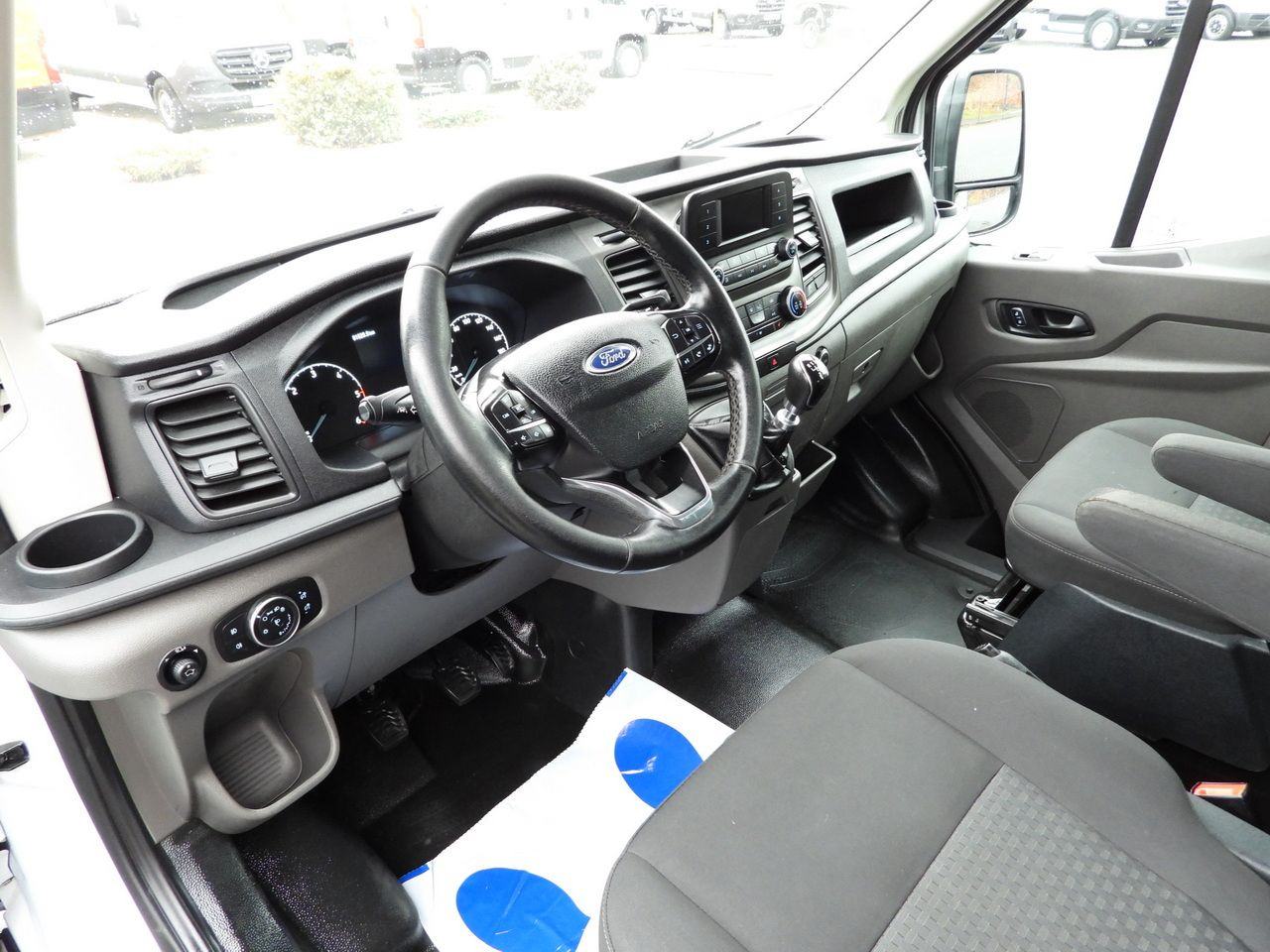 FORD TRANSIT TIPPER DOUBLE CABIN DOKA 6 SEATS CRUISE CONTROL LED LIGHTS TWIN WHEELS AIR CONDITIONING 170HP - 덤프 밴 : 사진 2 FORD TRANSIT TIPPER DOUBLE CABIN DOKA 6 SEATS CRUISE CONTROL LED LIGHTS TWIN WHEELS AIR CONDITIONING 170HP - 덤프 밴 : 사진 2