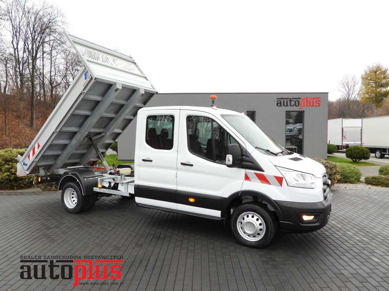 FORD TRANSIT TIPPER DOUBLE CABIN DOKA 6 SEATS CRUISE CONTROL LED LIGHTS TWIN WHEELS AIR CONDITIONING 170HP - 덤프 밴 : 사진 1 FORD TRANSIT TIPPER DOUBLE CABIN DOKA 6 SEATS CRUISE CONTROL LED LIGHTS TWIN WHEELS AIR CONDITIONING 170HP - 덤프 밴 : 사진 1