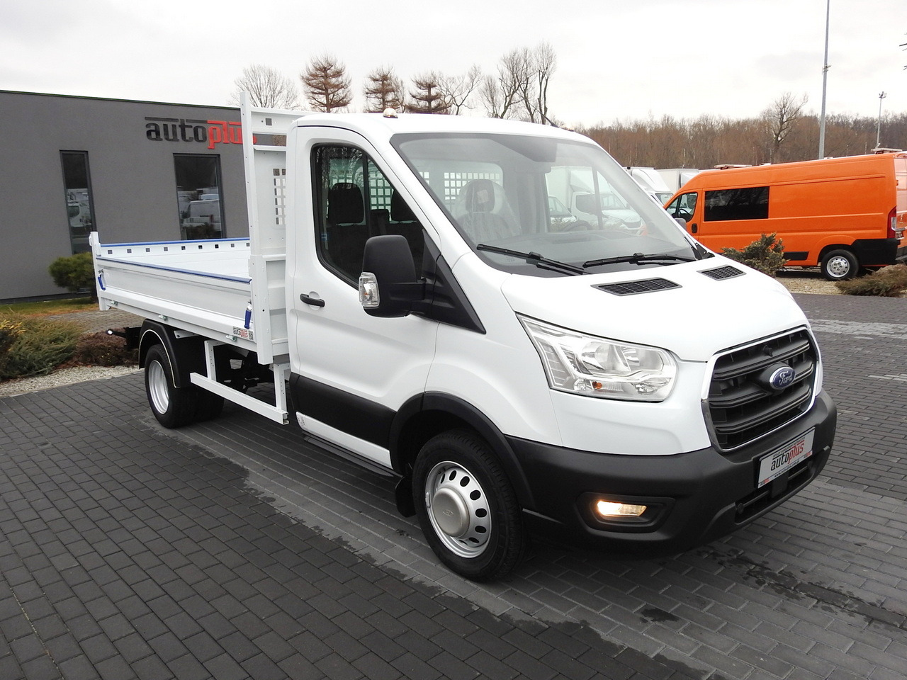 FORD TRANSIT TIPPER LED LIGHTS TWIN WHEELS AIR CONDITIONING 130HP - 덤프 밴 : 사진 4 FORD TRANSIT TIPPER LED LIGHTS TWIN WHEELS AIR CONDITIONING 130HP - 덤프 밴 : 사진 4
