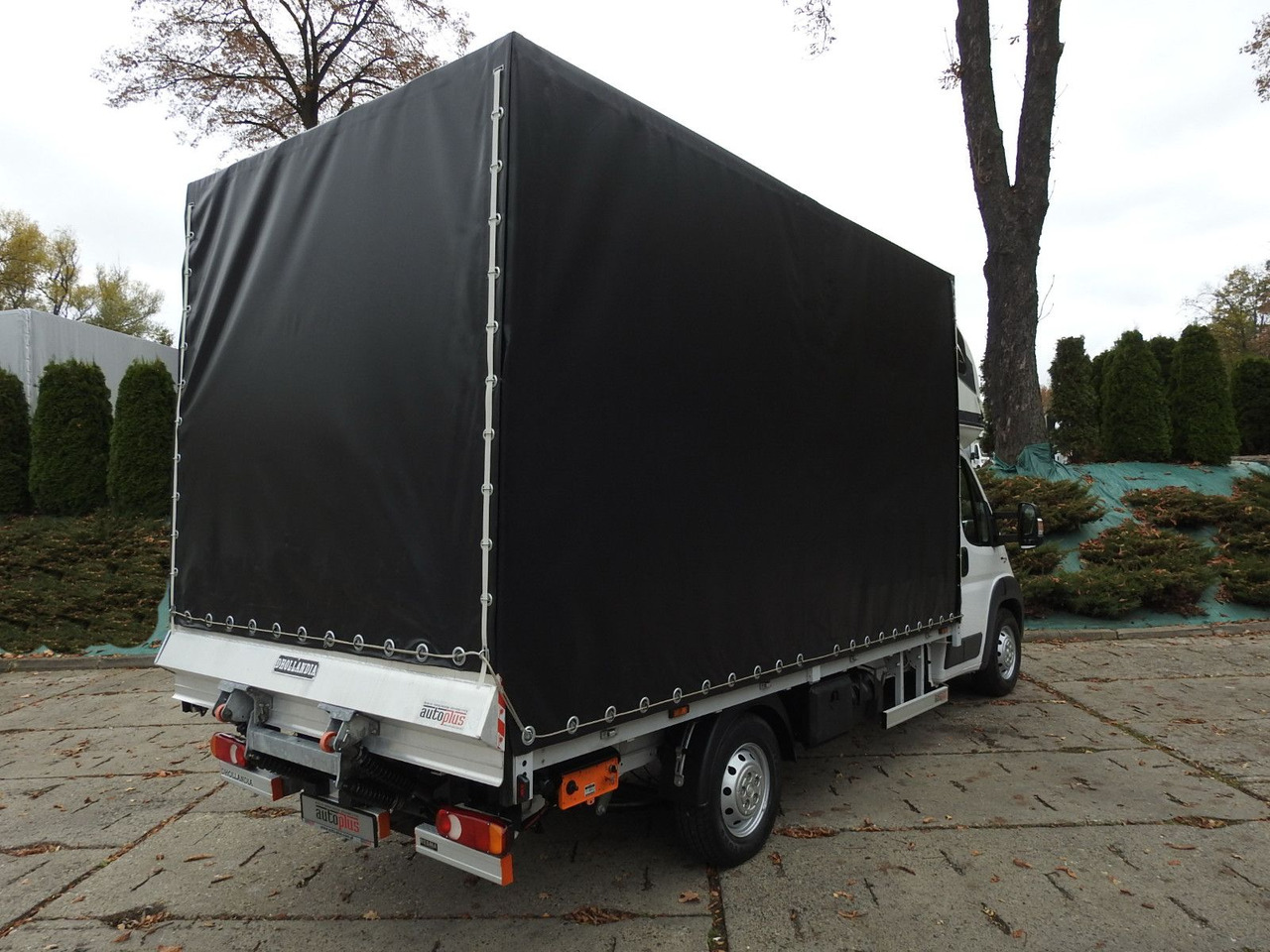 Fiat DUCATO PRITSCHE PLANE AUFZUG 8 PALETTEN WEBASTO - 커튼 사이드 밴 : 사진 3 Fiat DUCATO PRITSCHE PLANE AUFZUG 8 PALETTEN WEBASTO - 커튼 사이드 밴 : 사진 3