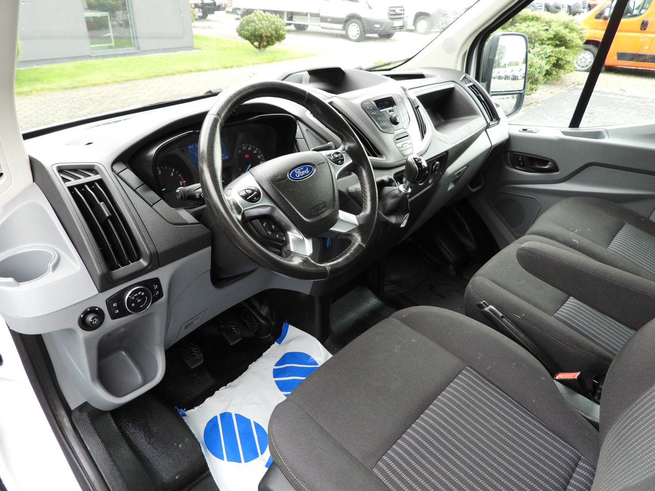 Ford TRANSIT KIPPER DOPPELKABINE DOKA 6 SITZE - 덤프 밴, 콤비 밴 : 사진 2 Ford TRANSIT KIPPER DOPPELKABINE DOKA 6 SITZE - 덤프 밴, 콤비 밴 : 사진 2