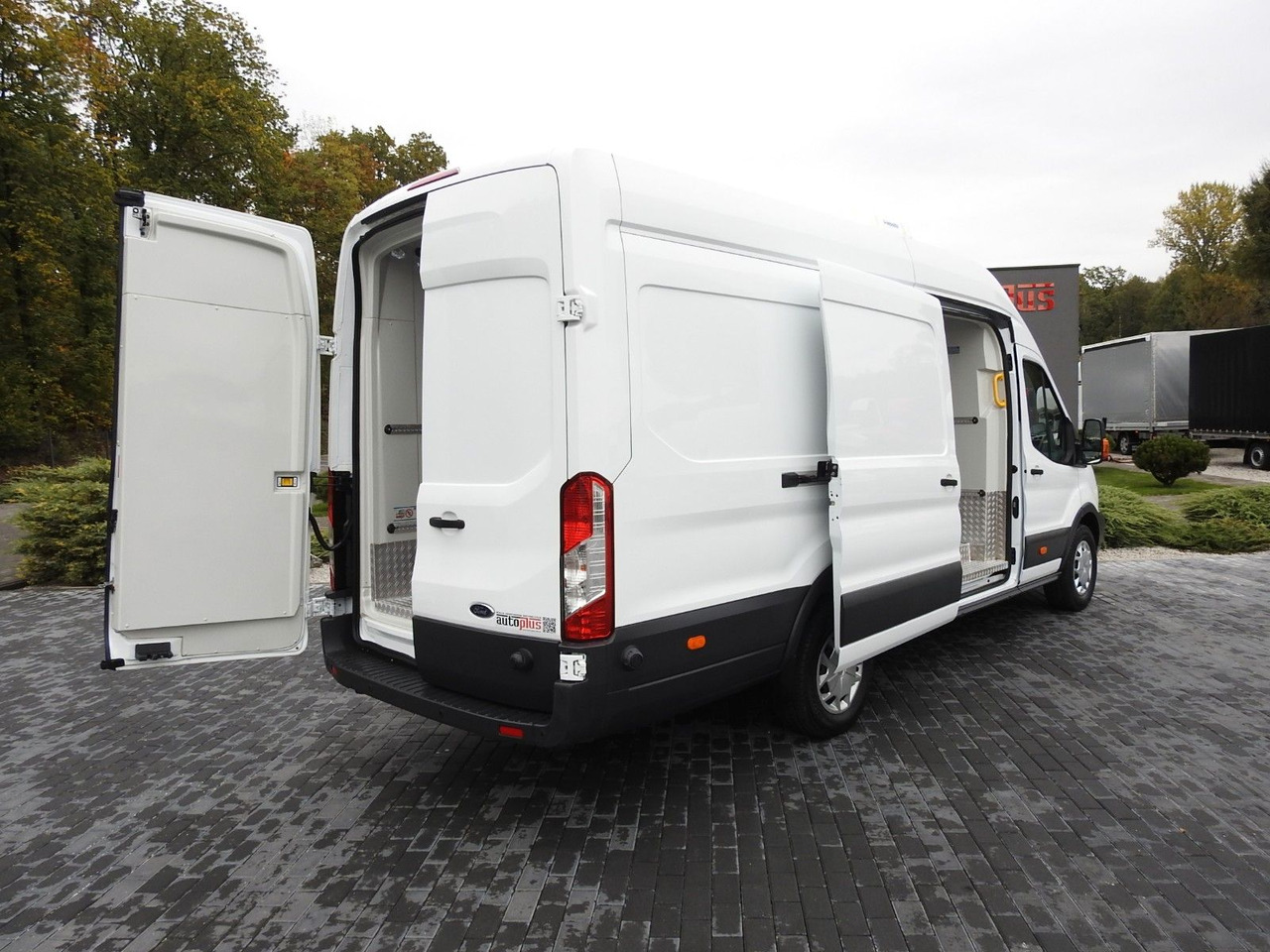 Ford TRANSIT KÜHLKASTENWAGEN 0*C HEIZFUNKTION Ford TRANSIT KÜHLKASTENWAGEN 0*C HEIZFUNKTION - 냉동 밴 : 사진 3 Ford TRANSIT KÜHLKASTENWAGEN 0*C HEIZFUNKTION Ford TRANSIT KÜHLKASTENWAGEN 0*C HEIZFUNKTION - 냉동 밴 : 사진 3