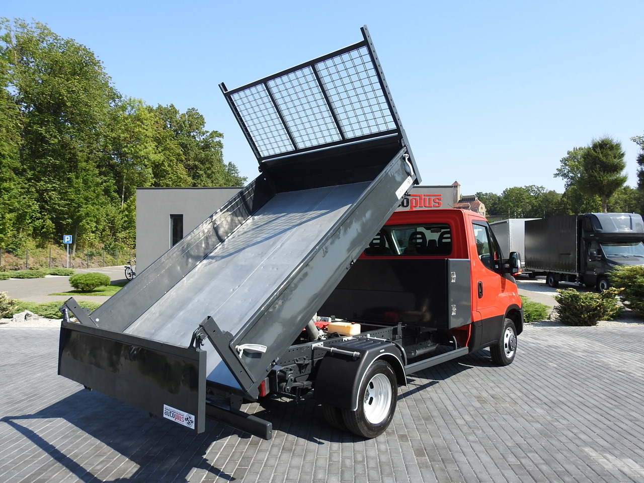 IVECO DAILY 35C13 TIPPER CRUISE CONTROL AIR CONDITIONING TWIN WHEELS 130HP - 덤프 밴 : 사진 3 IVECO DAILY 35C13 TIPPER CRUISE CONTROL AIR CONDITIONING TWIN WHEELS 130HP - 덤프 밴 : 사진 3