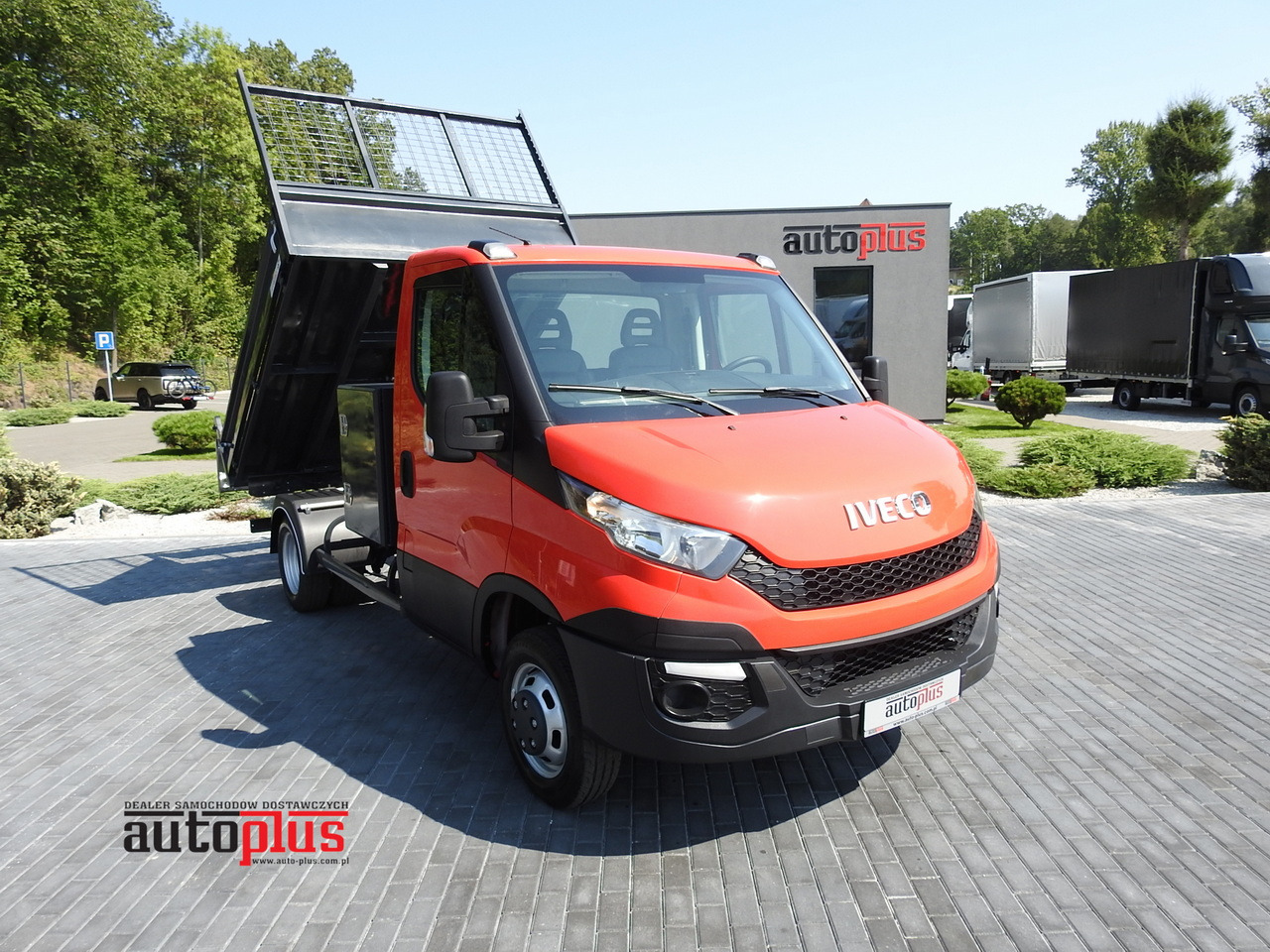 IVECO DAILY 35C13 TIPPER CRUISE CONTROL AIR CONDITIONING TWIN WHEELS 130HP - 덤프 밴 : 사진 1 IVECO DAILY 35C13 TIPPER CRUISE CONTROL AIR CONDITIONING TWIN WHEELS 130HP - 덤프 밴 : 사진 1