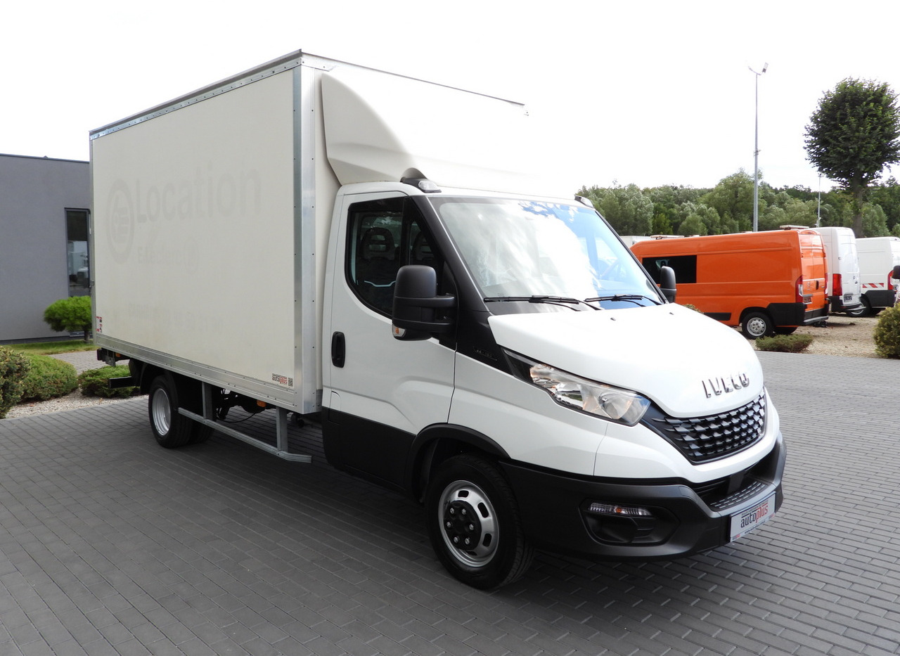 IVECO DAILY 35C16 BOX LIFT 8 PALLETS CRUISE CONTROL TWIN WHEELS AIR CONDITIONING 160HP - 박스 밴 : 사진 4 IVECO DAILY 35C16 BOX LIFT 8 PALLETS CRUISE CONTROL TWIN WHEELS AIR CONDITIONING 160HP - 박스 밴 : 사진 4