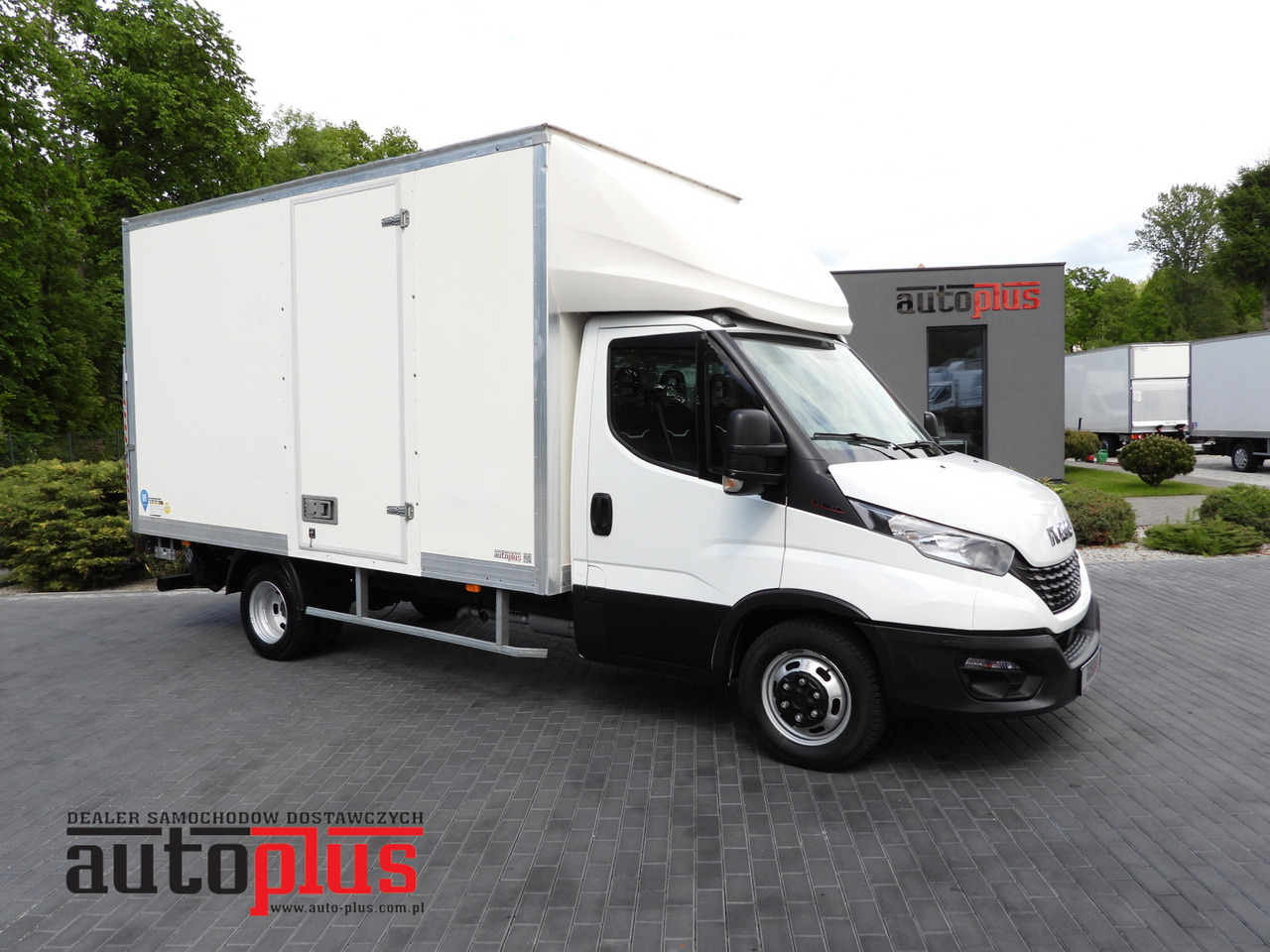 IVECO DAILY 35C16 BOX LIFT 8 PALLETS CRUISE CONTROL TWIN WHEELS AIR CONDITIONING 160HP - 박스 밴 : 사진 1 IVECO DAILY 35C16 BOX LIFT 8 PALLETS CRUISE CONTROL TWIN WHEELS AIR CONDITIONING 160HP - 박스 밴 : 사진 1