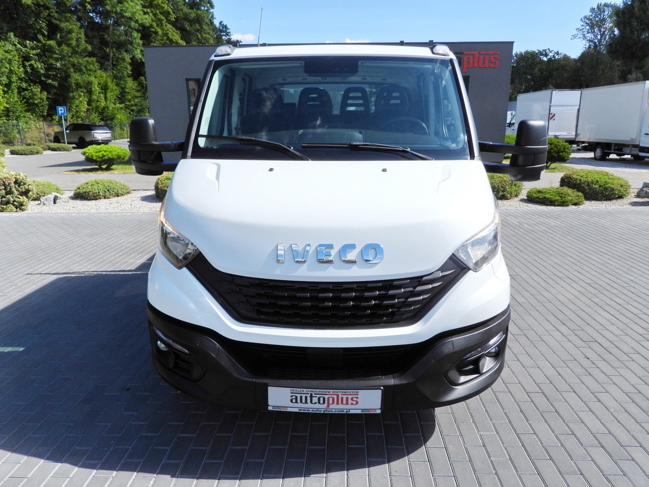 IVECO DAILY 35S14 STAKE BODY DOUBLE CABIN DOKA 7 SEATS CRUISE CONTROL AIR CONDITIONING 135HP - 플랫베드 밴 : 사진 5 IVECO DAILY 35S14 STAKE BODY DOUBLE CABIN DOKA 7 SEATS CRUISE CONTROL AIR CONDITIONING 135HP - 플랫베드 밴 : 사진 5