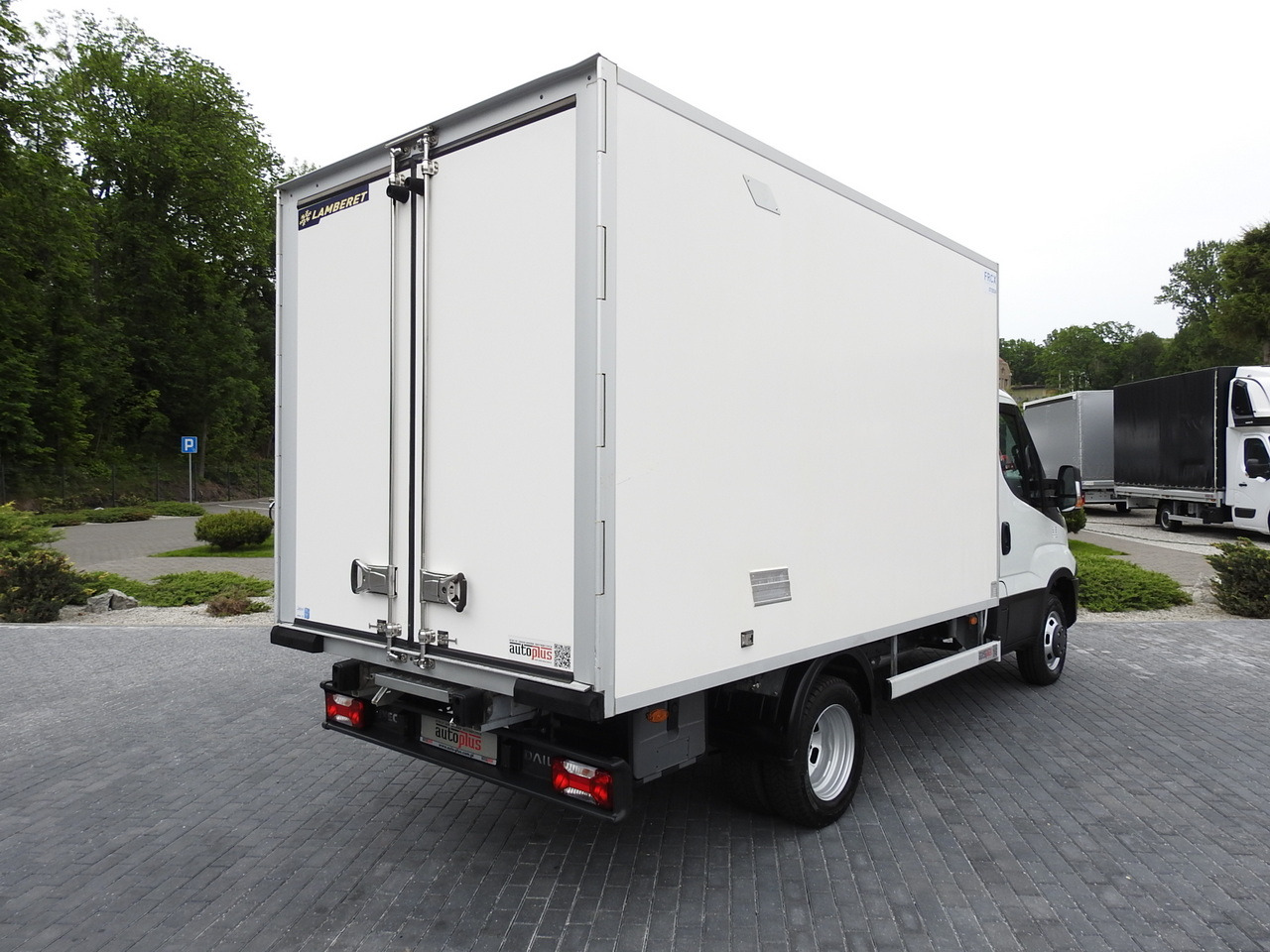 IVECO DAILY 35S15 REGRIGERATOR BOX -12*C 8 PALLETS CRUISE CONTROL TWIN WHEELS AIR CONDITIONING 150HP - 냉동 밴 : 사진 3 IVECO DAILY 35S15 REGRIGERATOR BOX -12*C 8 PALLETS CRUISE CONTROL TWIN WHEELS AIR CONDITIONING 150HP - 냉동 밴 : 사진 3
