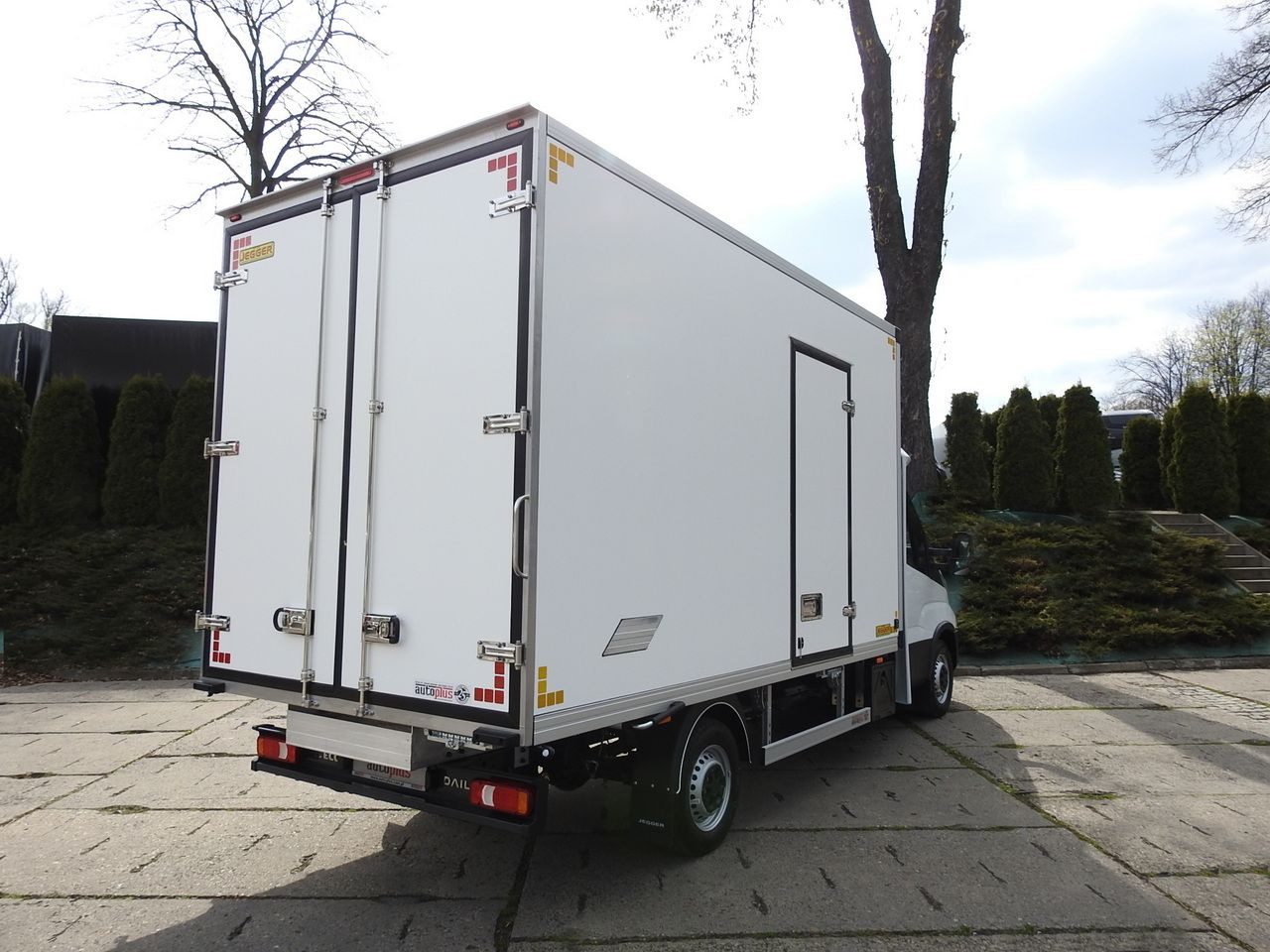 IVECO DAILY 35S16 NEW REGRIGERATOR BOX -10*C 8 PALLETS HEATING FUNCTION POWER SUPPLY 230V CRUISE CONTROL AIR CONDITIONING 160HP - 냉동 밴 : 사진 3 IVECO DAILY 35S16 NEW REGRIGERATOR BOX -10*C 8 PALLETS HEATING FUNCTION POWER SUPPLY 230V CRUISE CONTROL AIR CONDITIONING 160HP - 냉동 밴 : 사진 3