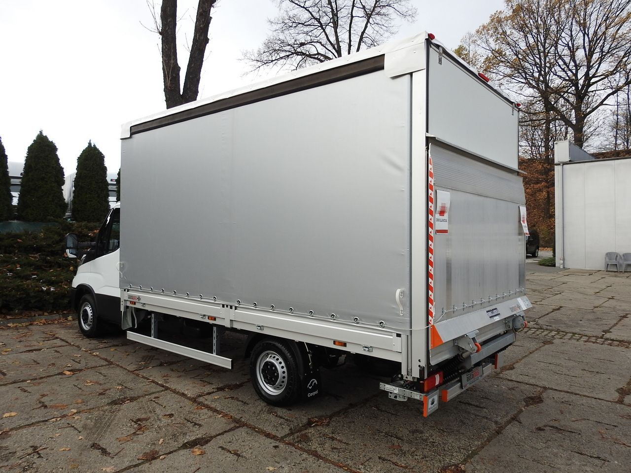 신규 커튼 사이드 밴 IVECO DAILY 35S16 NEW TARPAULIN LIFT 8 PALLETS CRUISE CONTROL AIR CONDITIONING  160HP : 사진 10