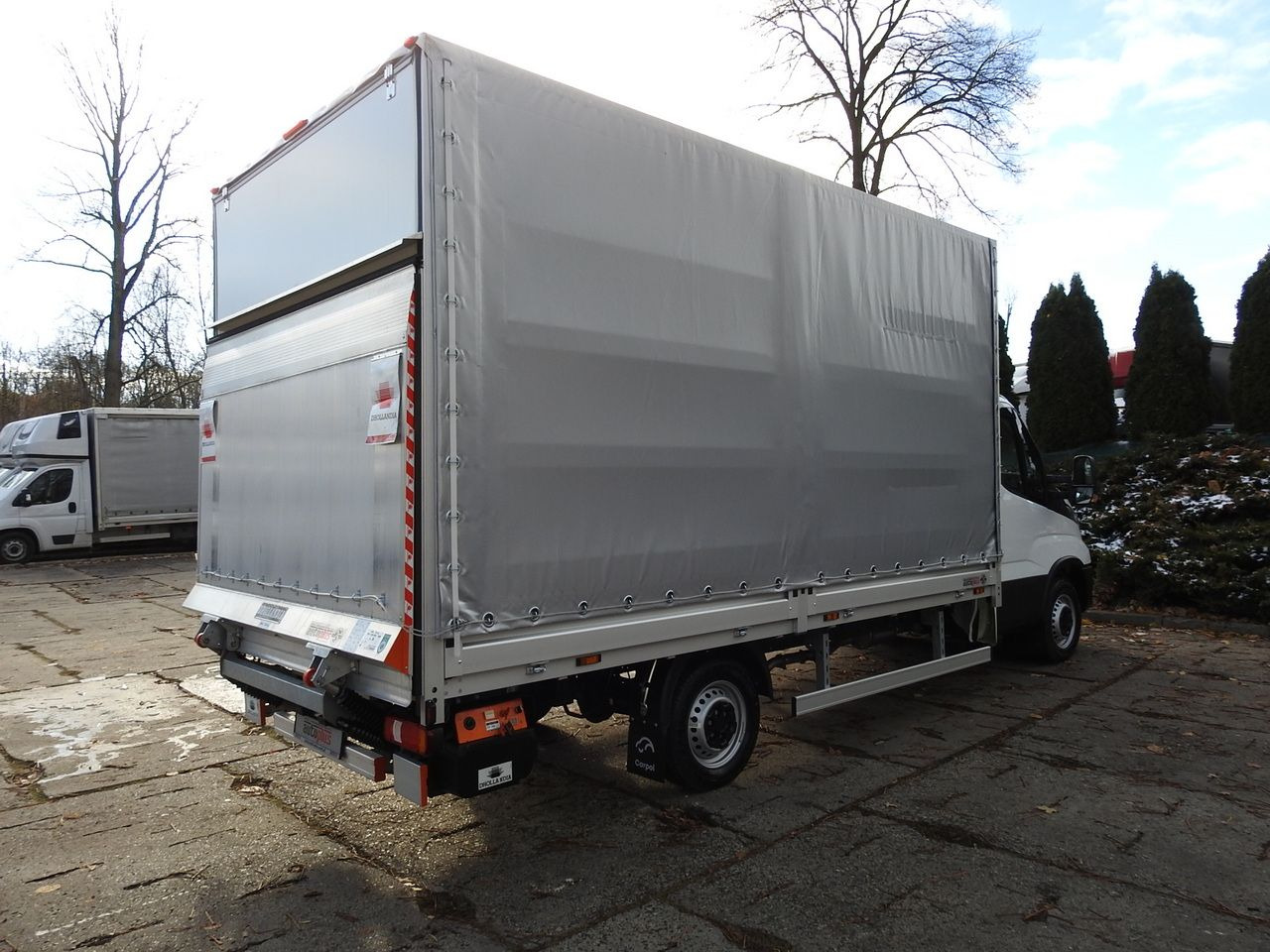 신규 커튼 사이드 밴 IVECO DAILY 35S16 NEW TARPAULIN LIFT 8 PALLETS CRUISE CONTROL AIR CONDITIONING  160HP : 사진 16