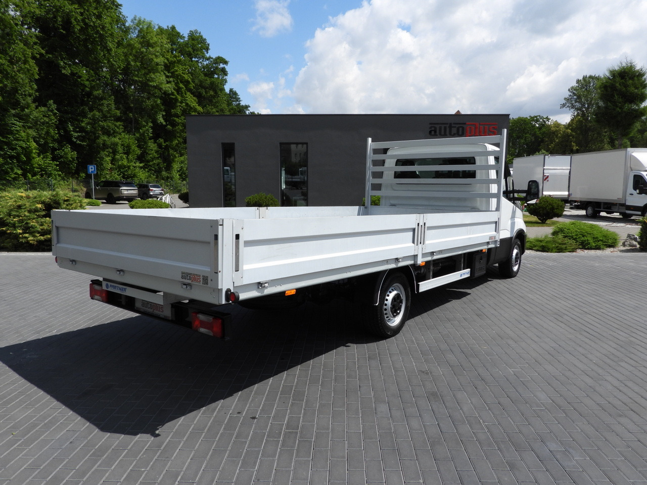 IVECO DAILY 35S16 STAKE BODY 10 PALLETS CRUISE CONTROL AIR CONDITIONING 160HP - 플랫베드 밴 : 사진 3 IVECO DAILY 35S16 STAKE BODY 10 PALLETS CRUISE CONTROL AIR CONDITIONING 160HP - 플랫베드 밴 : 사진 3