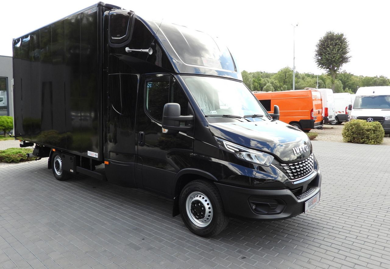 IVECO DAILY 35S18 BOX LIFT 8 PALLETS WEBASTO CRUISE CONTROL NAVIGATION LED LIGHTS PNEUMATICS AIR CONDITIONING 180HP - 냉동 밴 : 사진 4 IVECO DAILY 35S18 BOX LIFT 8 PALLETS WEBASTO CRUISE CONTROL NAVIGATION LED LIGHTS PNEUMATICS AIR CONDITIONING 180HP - 냉동 밴 : 사진 4