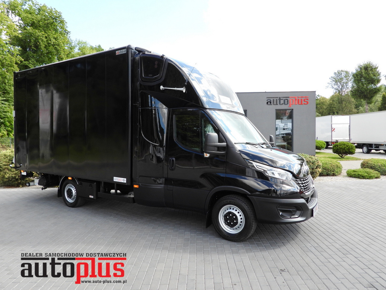 IVECO DAILY 35S18 BOX LIFT 8 PALLETS WEBASTO CRUISE CONTROL NAVIGATION LED LIGHTS PNEUMATICS AIR CONDITIONING 180HP - 박스 밴 : 사진 1 IVECO DAILY 35S18 BOX LIFT 8 PALLETS WEBASTO CRUISE CONTROL NAVIGATION LED LIGHTS PNEUMATICS AIR CONDITIONING 180HP - 박스 밴 : 사진 1