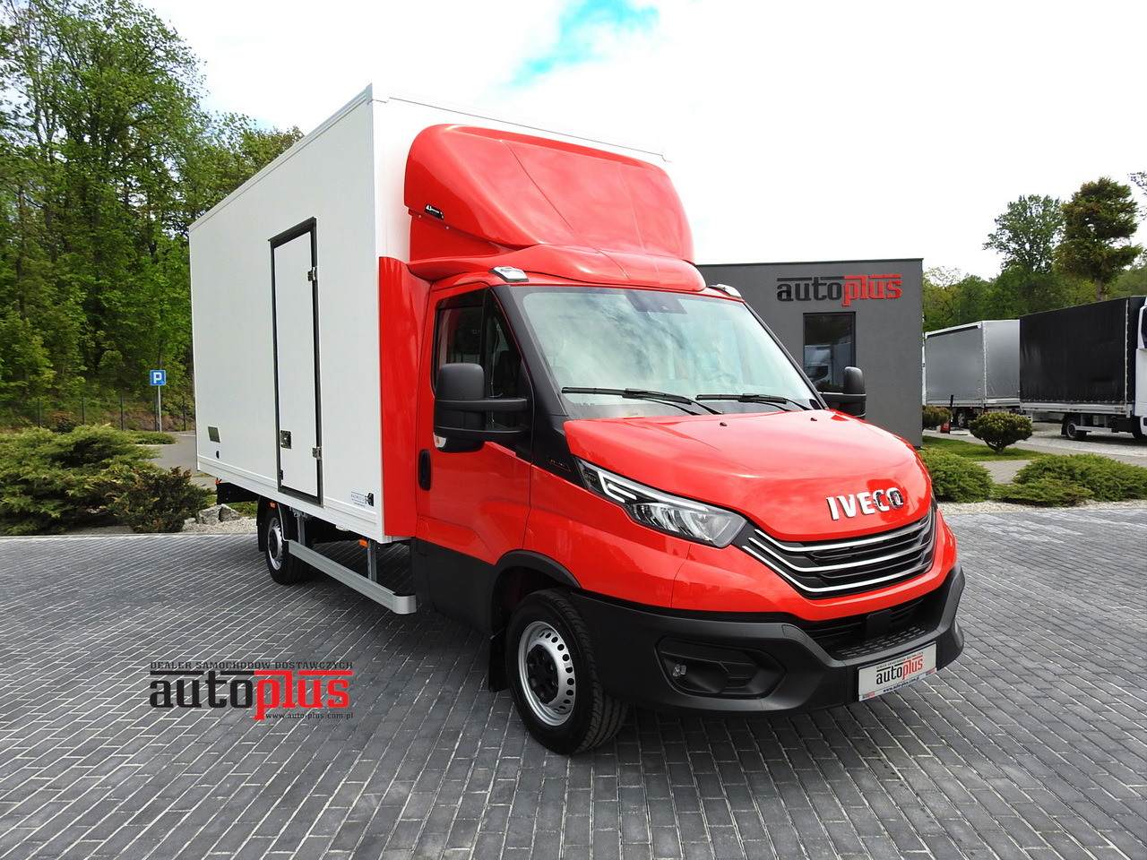 IVECO DAILY 35S18 NEW BOX 10 PALLETS CRUISE CONTROL NAVIGATION AIR CONDITIONING LED LIGHTS GUARANTEE 180HP - 박스 밴 : 사진 1 IVECO DAILY 35S18 NEW BOX 10 PALLETS CRUISE CONTROL NAVIGATION AIR CONDITIONING LED LIGHTS GUARANTEE 180HP - 박스 밴 : 사진 1