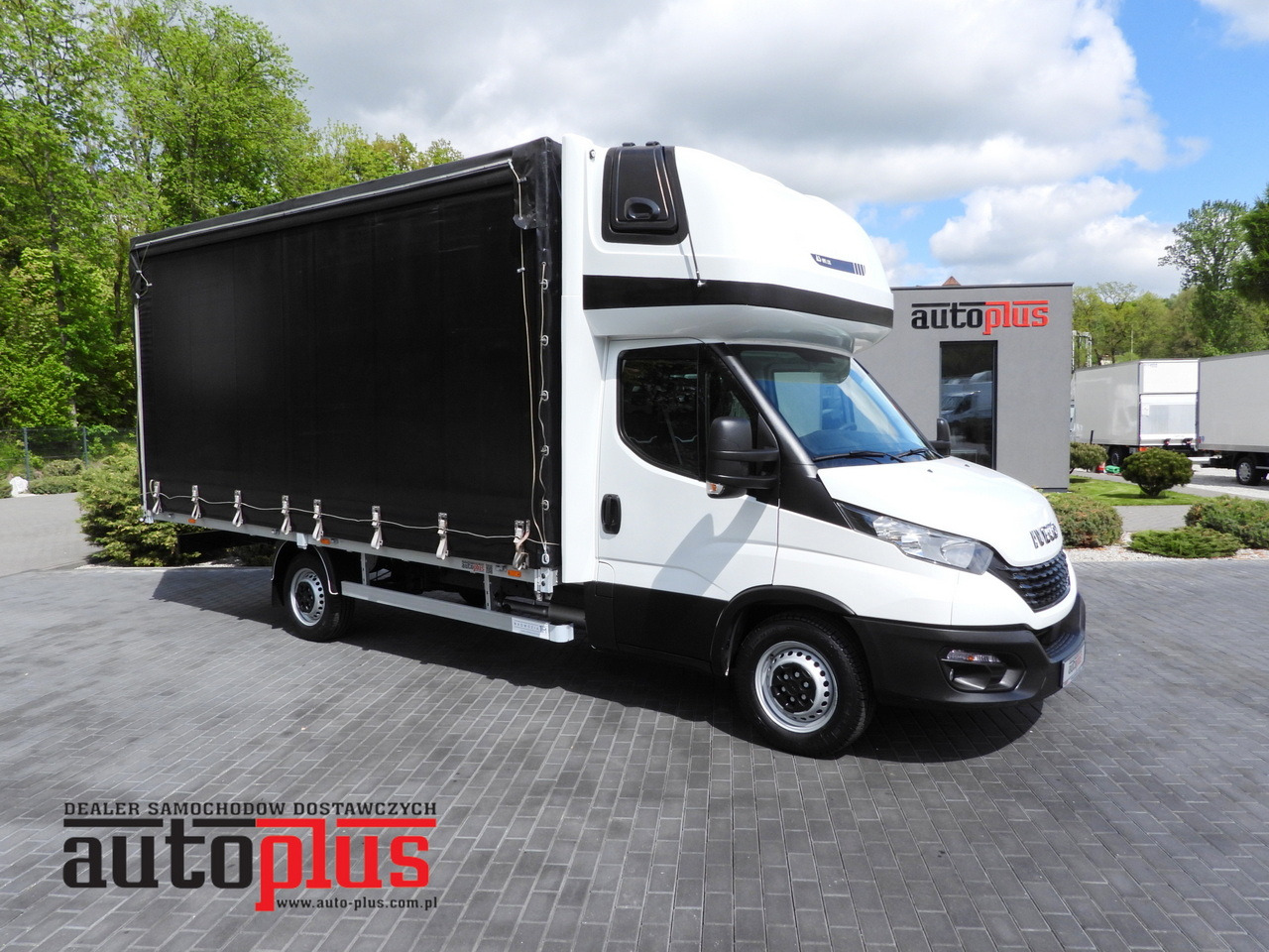 IVECO DAILY 35S18 TARPAULIN 10 PALLETS WEBASTO CRUISE CONTROL AIR CONDITIONING 180HP - 커튼 사이드 밴 : 사진 1 IVECO DAILY 35S18 TARPAULIN 10 PALLETS WEBASTO CRUISE CONTROL AIR CONDITIONING 180HP - 커튼 사이드 밴 : 사진 1