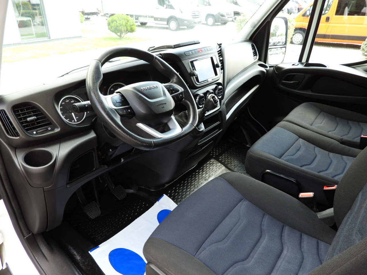 IVECO DAILY 35S18 TARPAULIN 10 PALLETS WEBASTO CRUISE CONTROL NAVIGATION LED LIGHTS AIR CONDITIONING 180HP - 커튼 사이드 밴 : 사진 2 IVECO DAILY 35S18 TARPAULIN 10 PALLETS WEBASTO CRUISE CONTROL NAVIGATION LED LIGHTS AIR CONDITIONING 180HP - 커튼 사이드 밴 : 사진 2