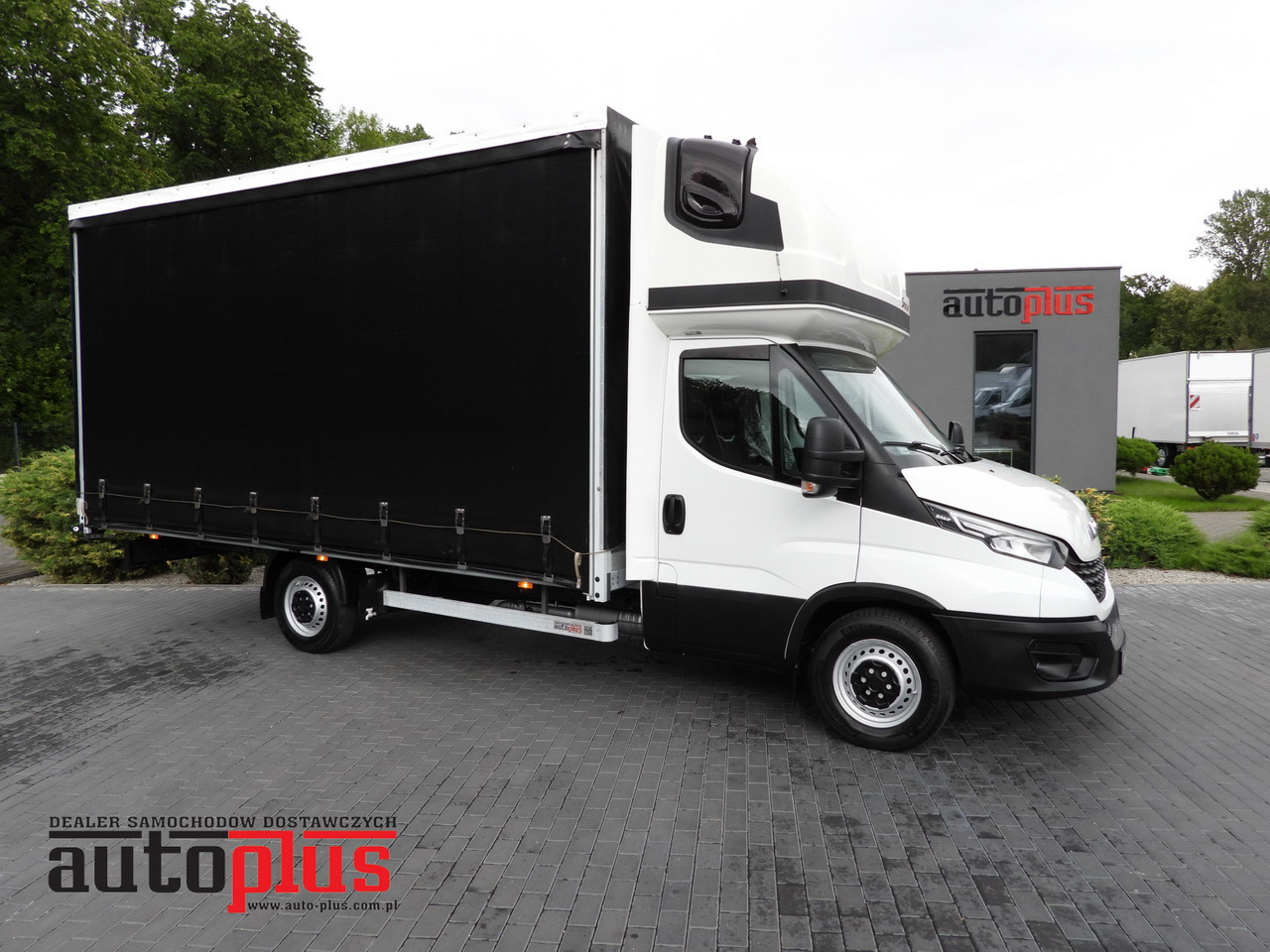 IVECO DAILY 35S18 TARPAULIN 10 PALLETS WEBASTO CRUISE CONTROL NAVIGATION LED LIGHTS AIR CONDITIONING 180HP - 커튼 사이드 밴 : 사진 1 IVECO DAILY 35S18 TARPAULIN 10 PALLETS WEBASTO CRUISE CONTROL NAVIGATION LED LIGHTS AIR CONDITIONING 180HP - 커튼 사이드 밴 : 사진 1