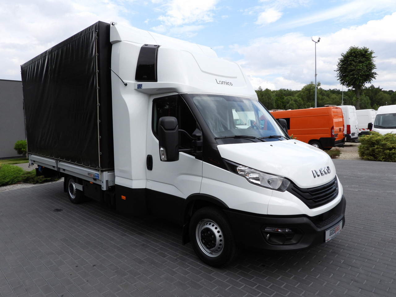 IVECO DAILY 35S18 TARPAULIN LIFT 10 PALLETS WEBASTO CRUISE CONTROL PNEUMATICS AIR CONDITIONING 180HP - 커튼 사이드 밴 : 사진 4 IVECO DAILY 35S18 TARPAULIN LIFT 10 PALLETS WEBASTO CRUISE CONTROL PNEUMATICS AIR CONDITIONING 180HP - 커튼 사이드 밴 : 사진 4