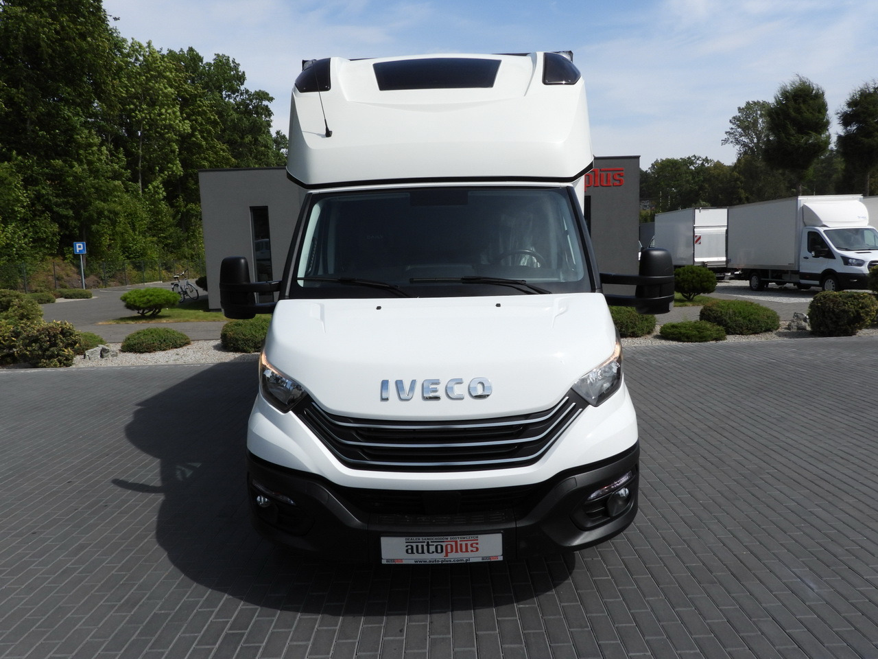 IVECO DAILY 35S18 TARPAULIN LIFT 8 PALLETS CRUISE CONTROL AIR CONDITIONING 180HP - 커튼 사이드 밴 : 사진 5 IVECO DAILY 35S18 TARPAULIN LIFT 8 PALLETS CRUISE CONTROL AIR CONDITIONING 180HP - 커튼 사이드 밴 : 사진 5