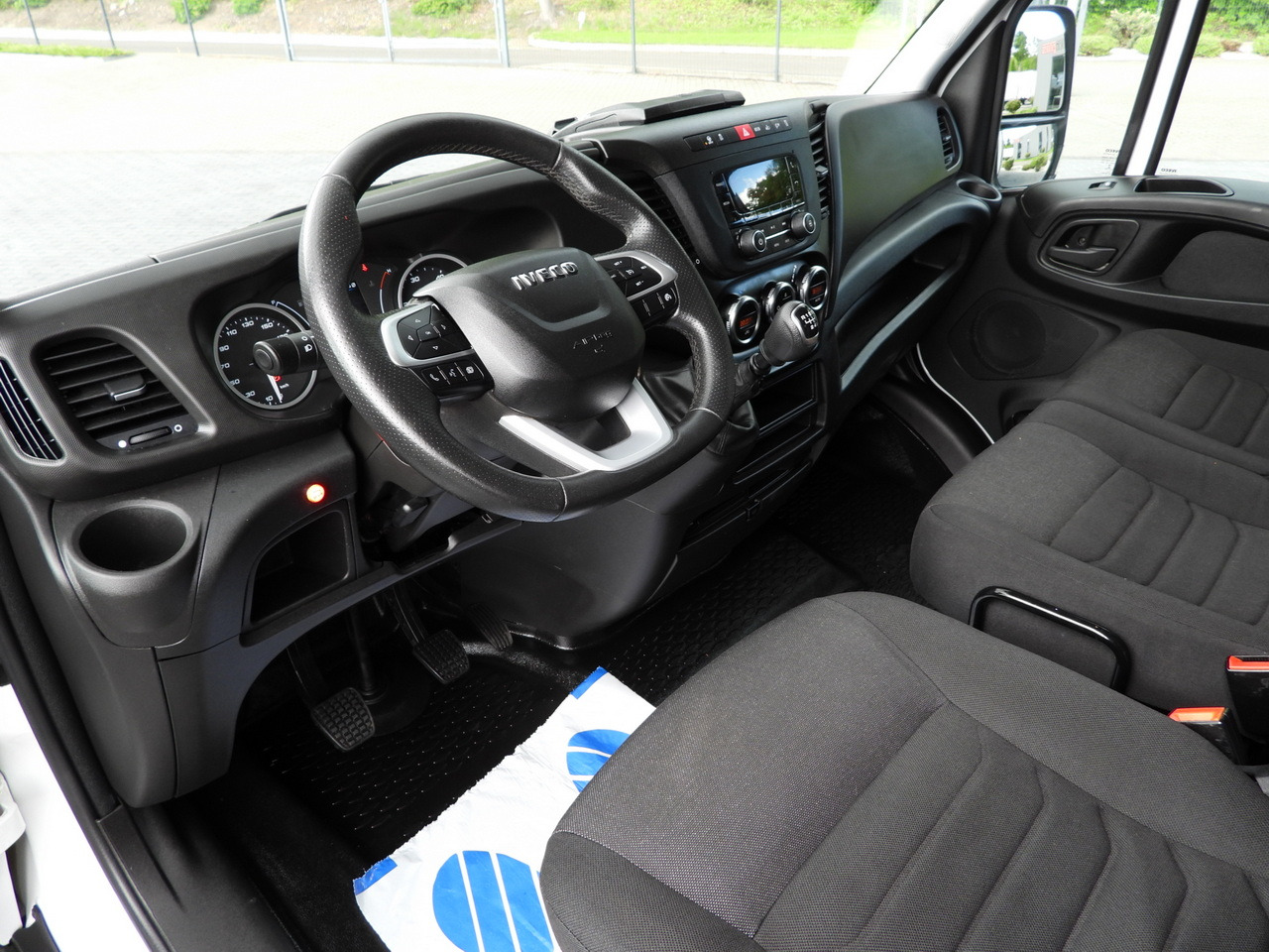 IVECO DAILY 35S18 TARPAULIN LIFT 8 PALLETS WEBASTO CRUISE CONTROL AIR CONDITIONING 180HP - 커튼 사이드 밴 : 사진 2 IVECO DAILY 35S18 TARPAULIN LIFT 8 PALLETS WEBASTO CRUISE CONTROL AIR CONDITIONING 180HP - 커튼 사이드 밴 : 사진 2