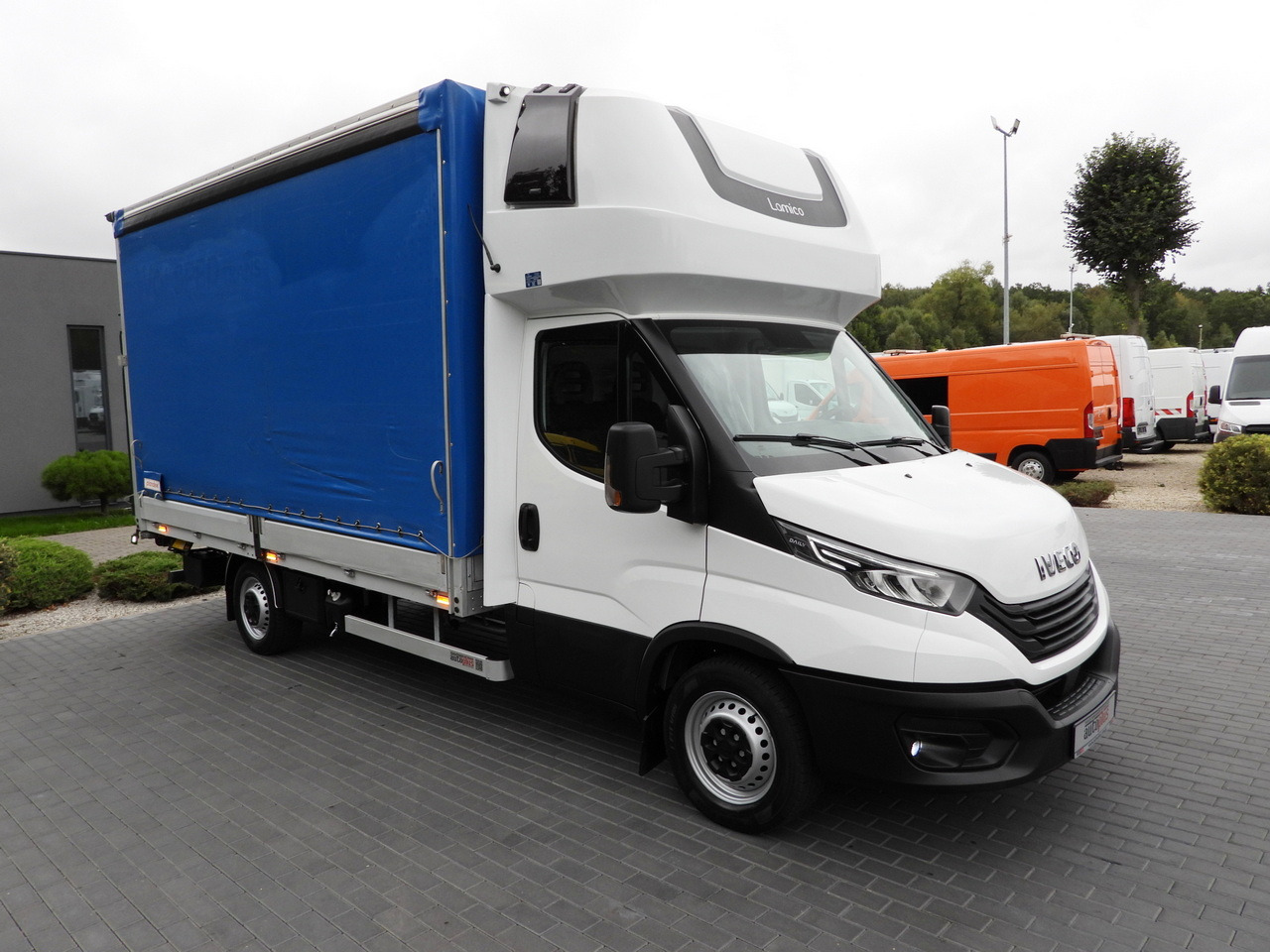 IVECO DAILY 35S18 TARPAULIN LIFT 8 PALLETS WEBASTO CRUISE CONTROL LED LIGHTS AIR CONDITIONING 180HP - 커튼 사이드 밴 : 사진 4 IVECO DAILY 35S18 TARPAULIN LIFT 8 PALLETS WEBASTO CRUISE CONTROL LED LIGHTS AIR CONDITIONING 180HP - 커튼 사이드 밴 : 사진 4