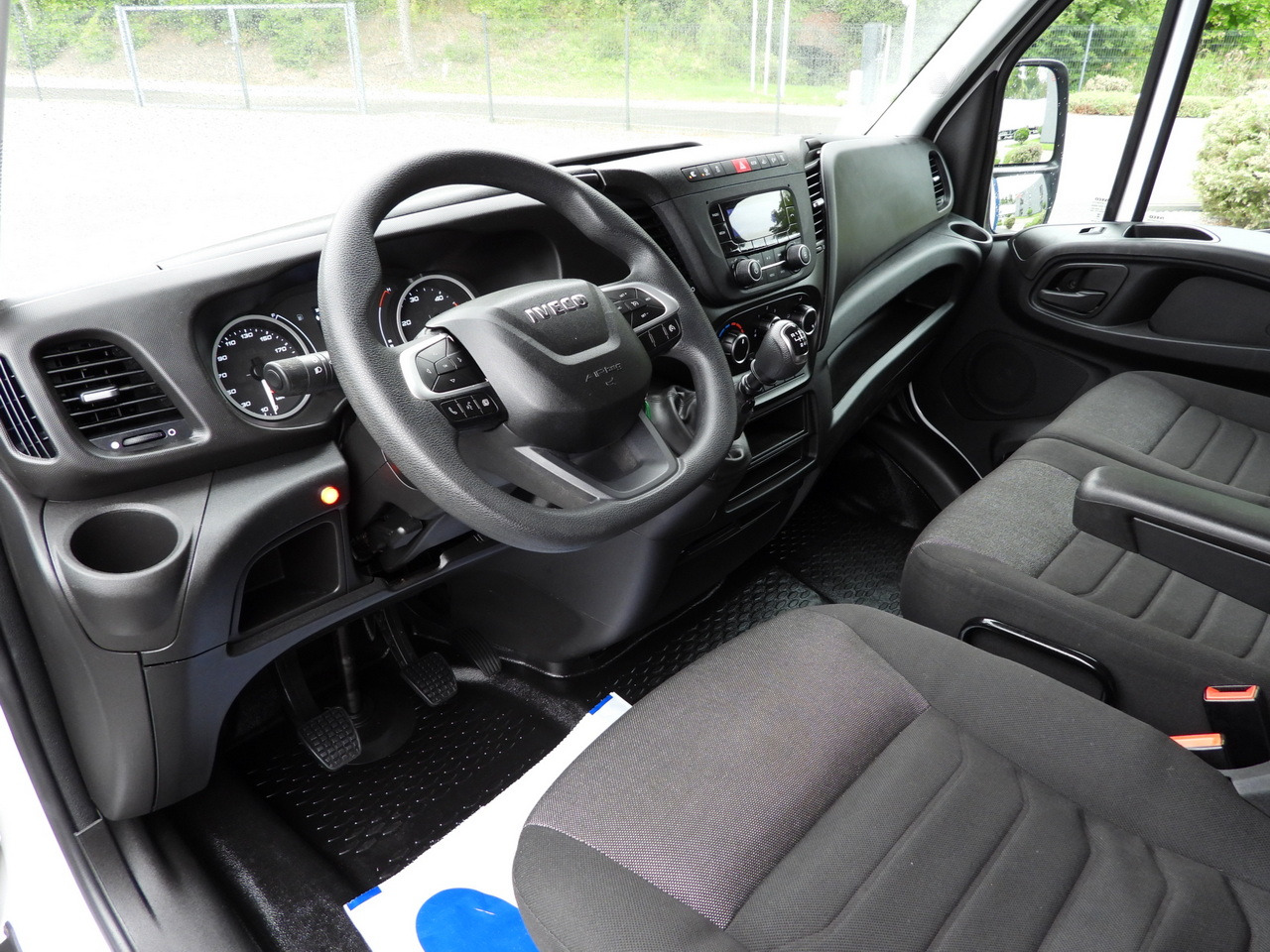 IVECO DAILY 35S18 TARPAULIN LIFT 8 PALLETS WEBASTO CRUISE CONTROL LED LIGHTS AIR CONDITIONING 180HP - 커튼 사이드 밴 : 사진 2 IVECO DAILY 35S18 TARPAULIN LIFT 8 PALLETS WEBASTO CRUISE CONTROL LED LIGHTS AIR CONDITIONING 180HP - 커튼 사이드 밴 : 사진 2