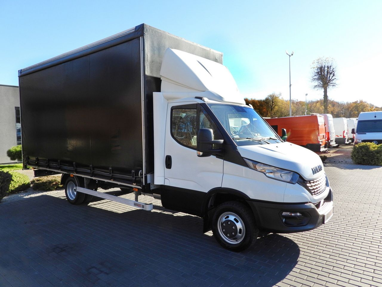 IVECO DAILY 50C17 TARPAULIN 10 PALLETS CRUISE CONTROL TWIN WHEELS AIR CONDITIONING 180HP - 커튼 사이드 밴 : 사진 4 IVECO DAILY 50C17 TARPAULIN 10 PALLETS CRUISE CONTROL TWIN WHEELS AIR CONDITIONING 180HP - 커튼 사이드 밴 : 사진 4